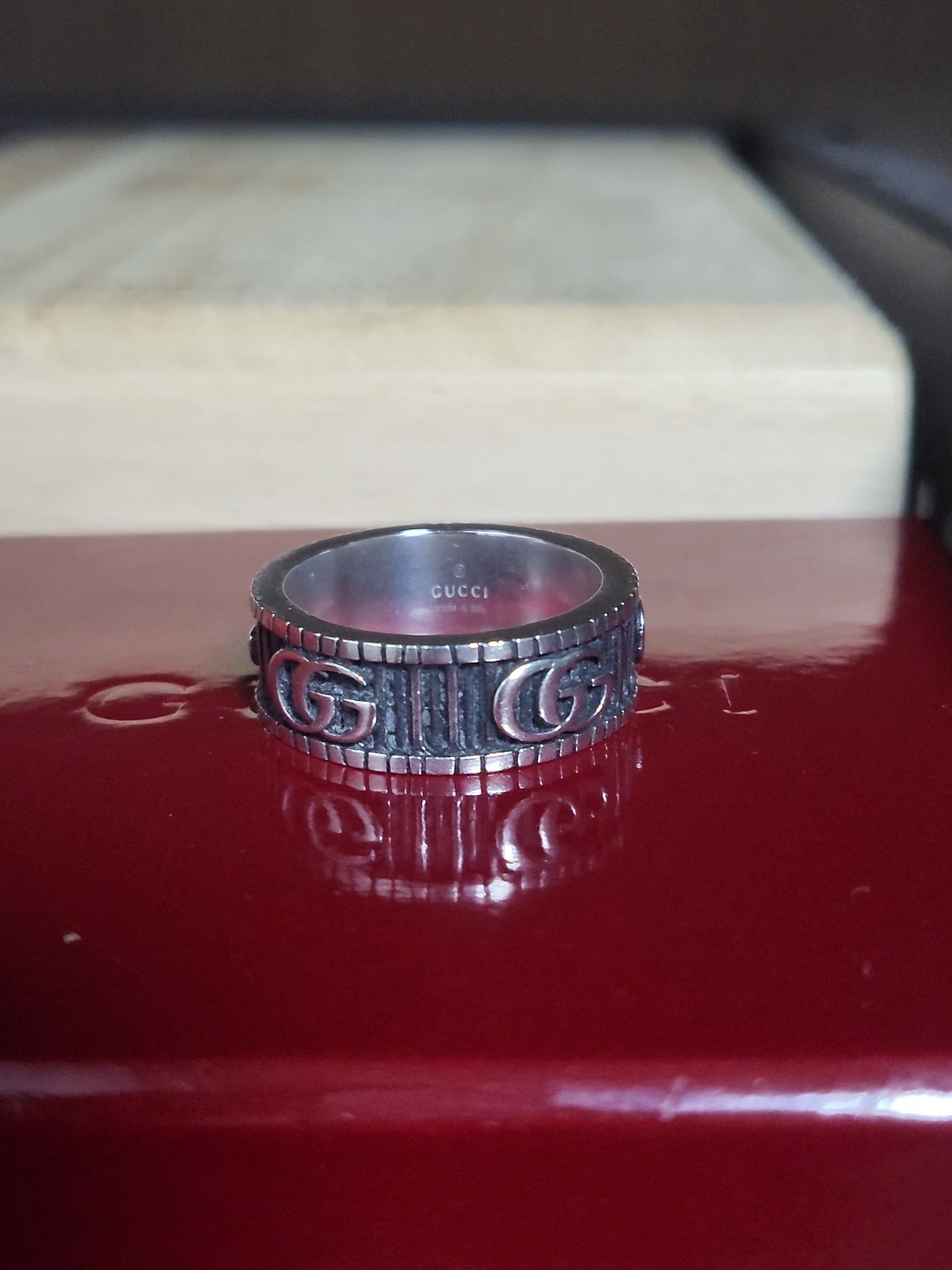 Gucci Ring with Double G Silver 착용 스타일
