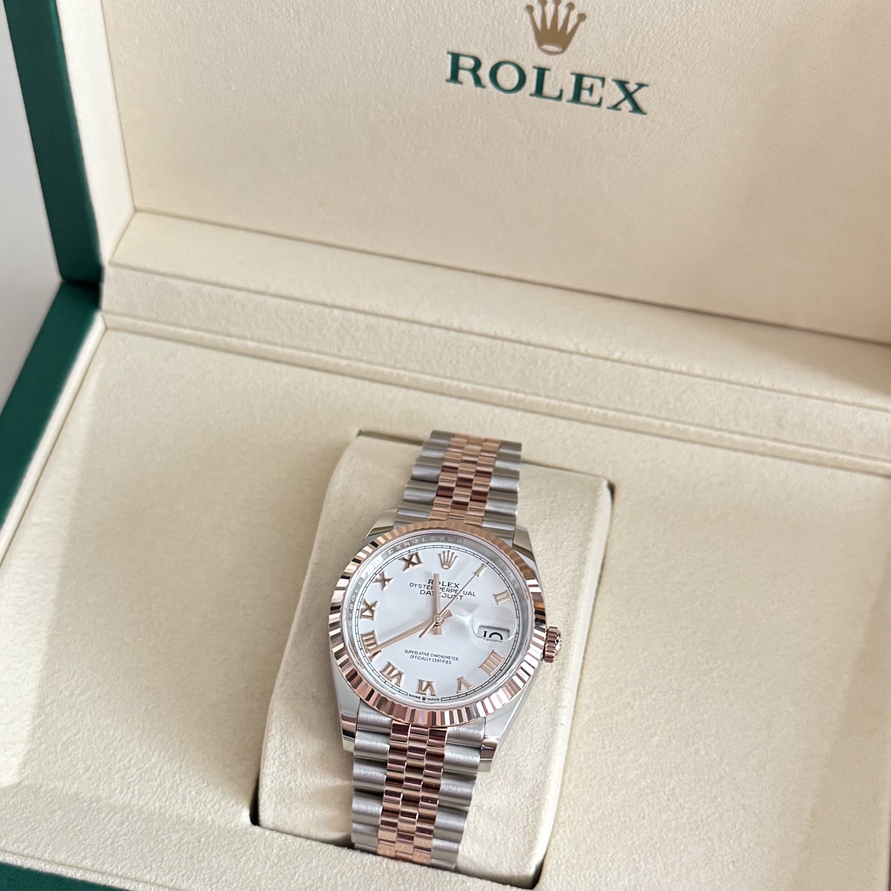 Rolex Submariner Date 41mm 126610LN Black Oyster 착용 스타일 - 3