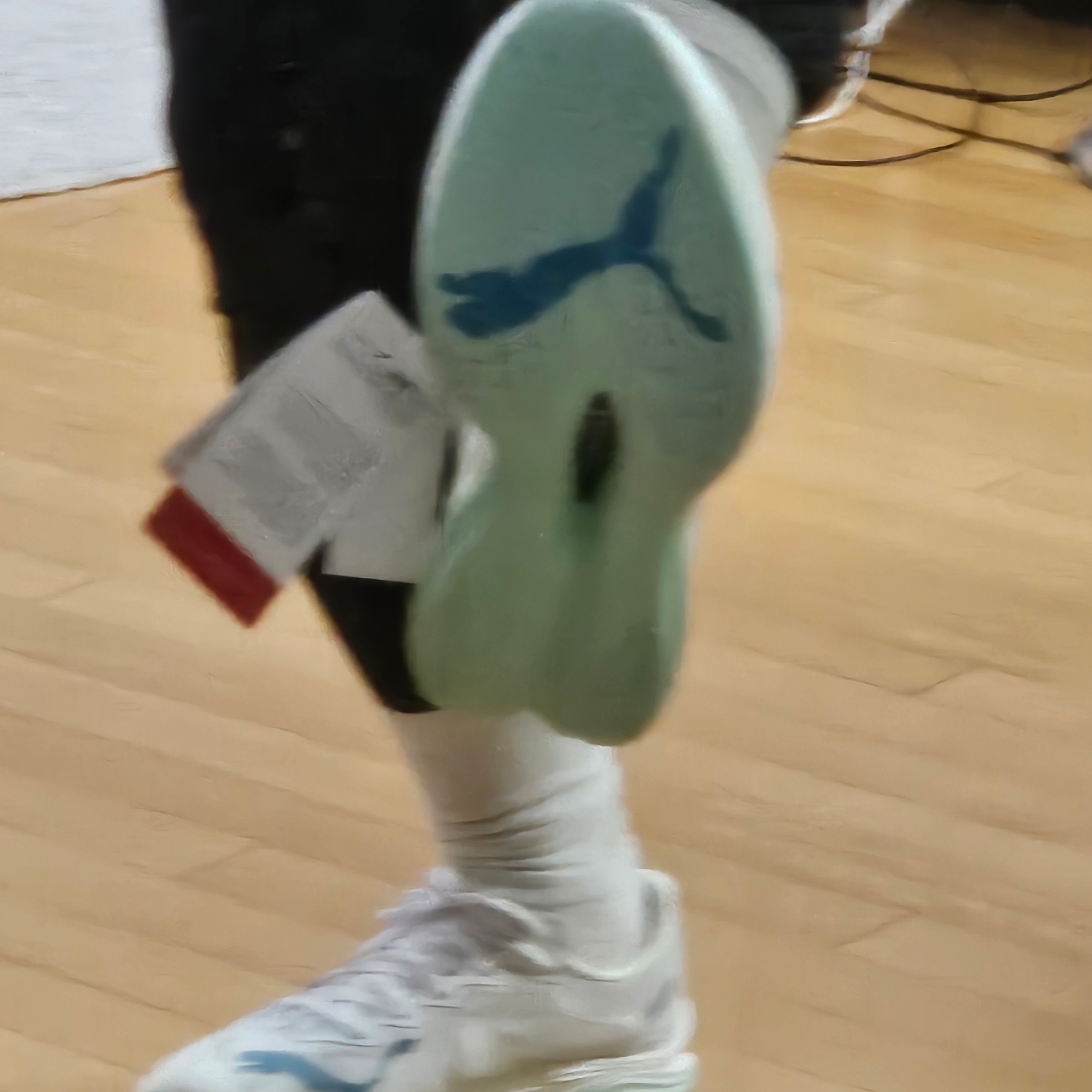 Puma Deviate Nitro Elite 3 White Speed Blue 착용 스타일 - 2