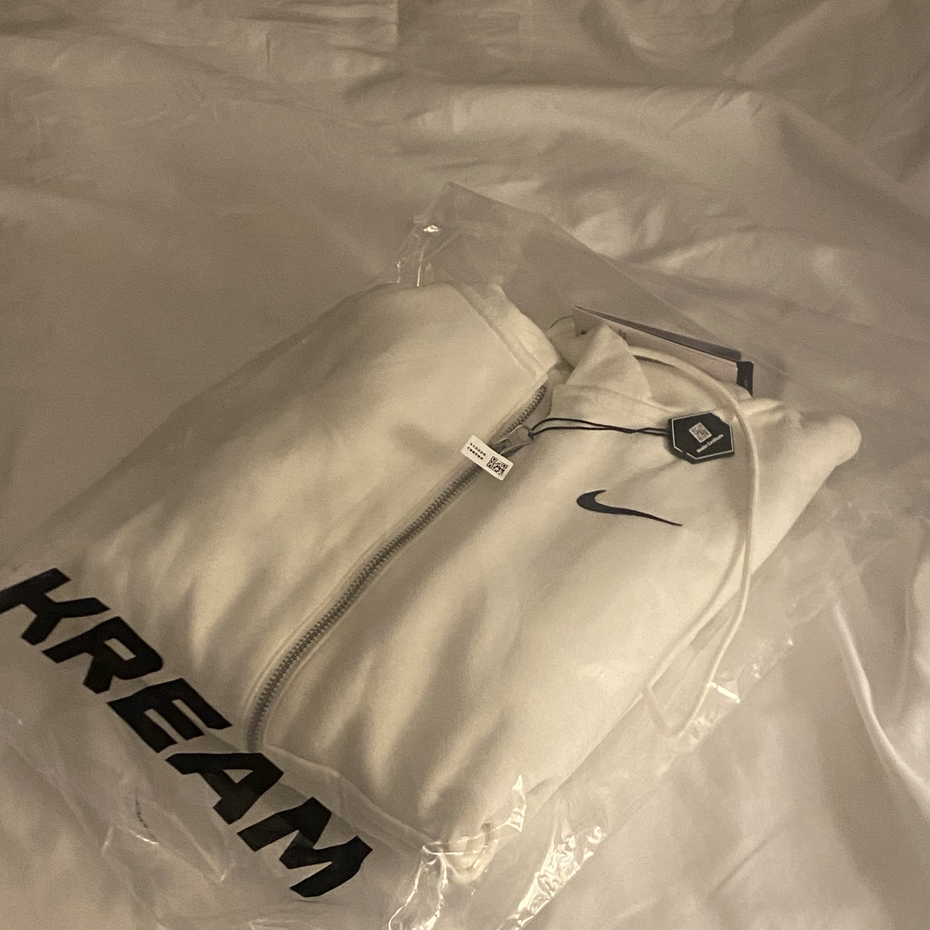 (W) Nike NSW Phoenix Fleece Oversized Full Zip Hoodie Sail - Asia 착용 스타일