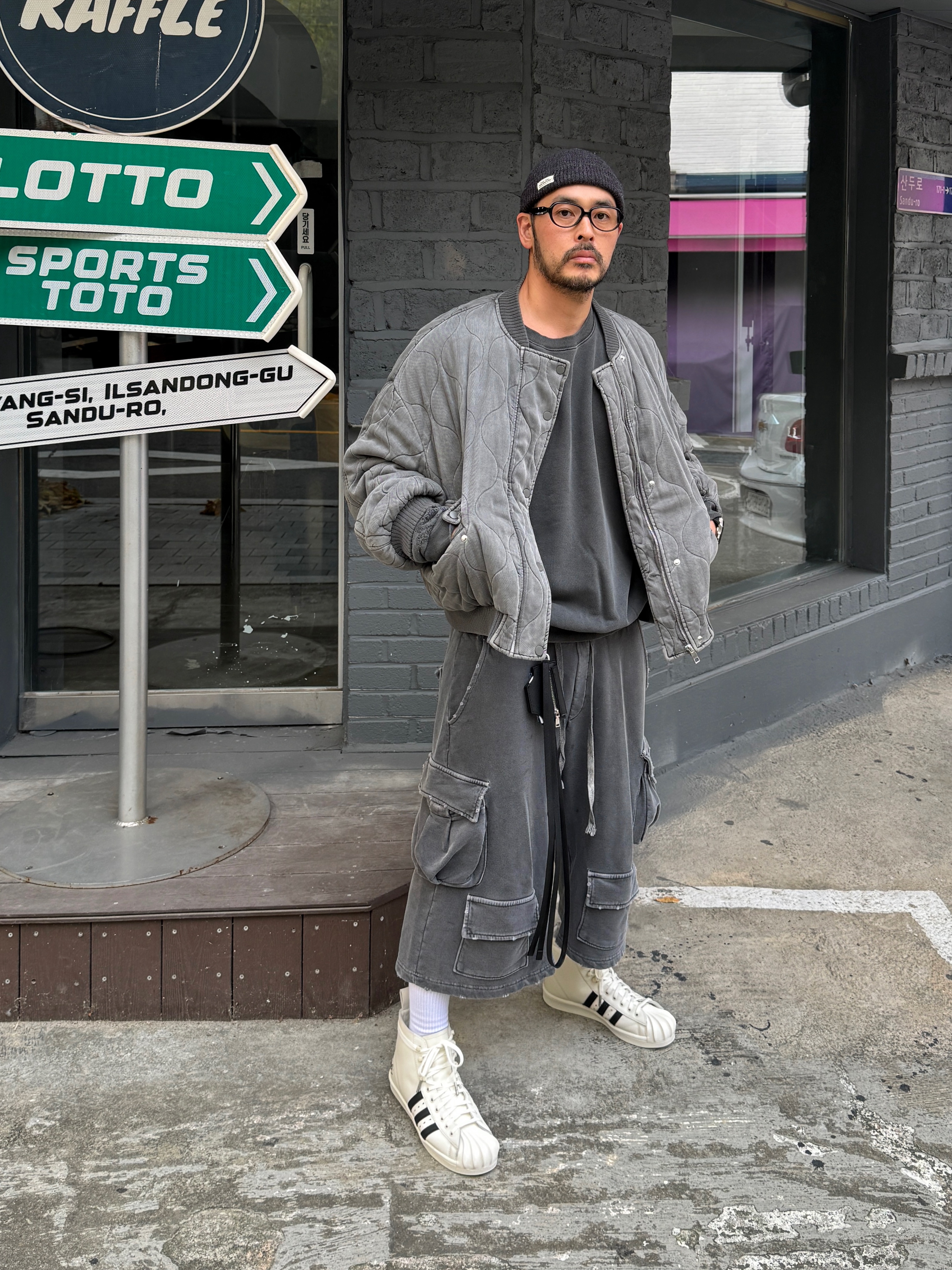 Adidas x Thug Club Superstar Boot Luxe Off White Core Black, TWOSPC. Pal-To-Si Charcoal 착용 스타일 - 1