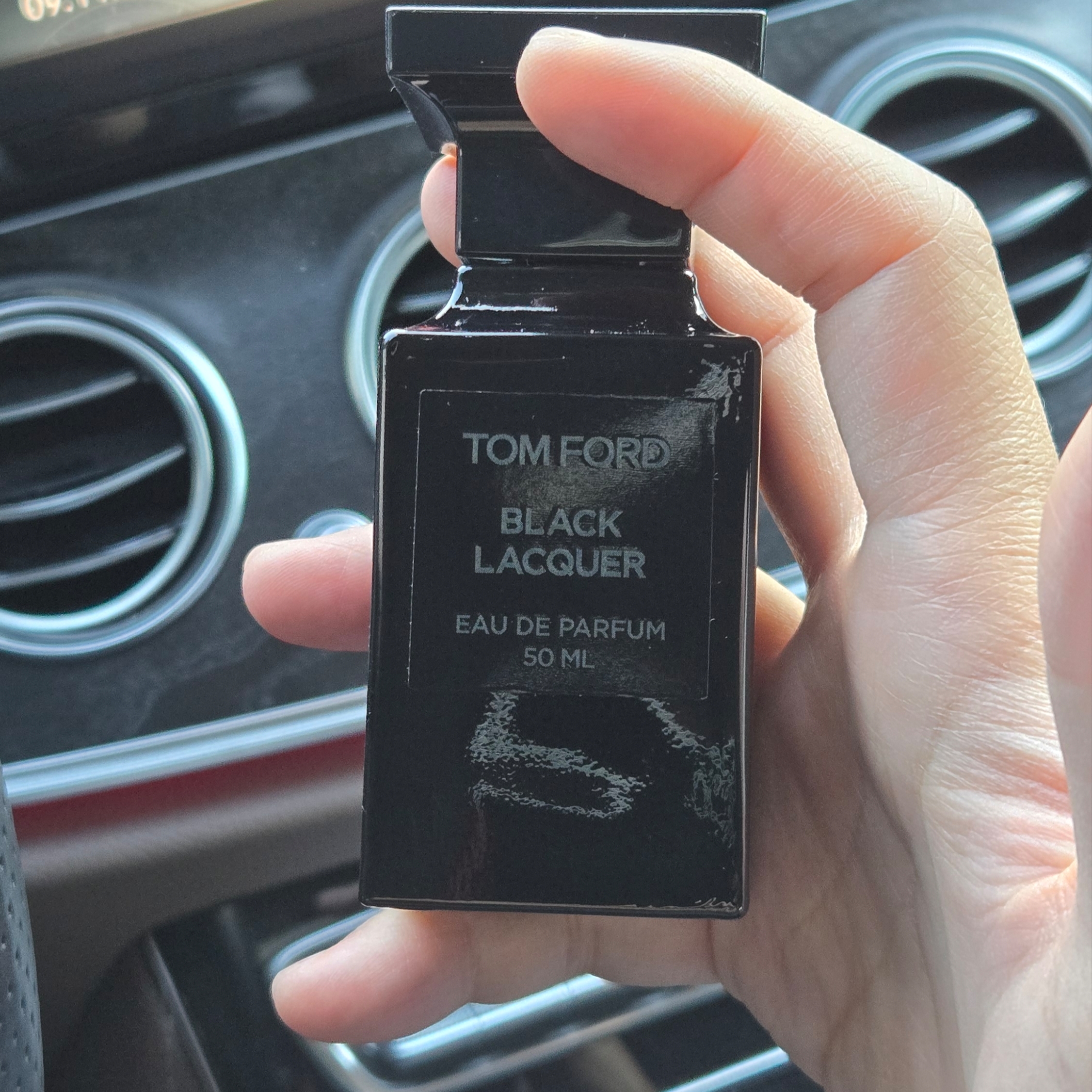 Tom Ford Black Lacquer Eau De Parfum 50ml 착용 스타일