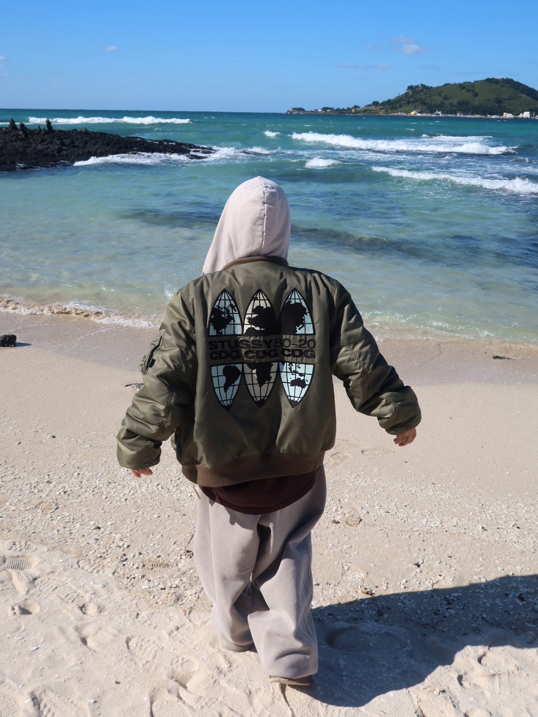 Stussy x CDG MA-1 Jacket Olive 착용 스타일 - 1