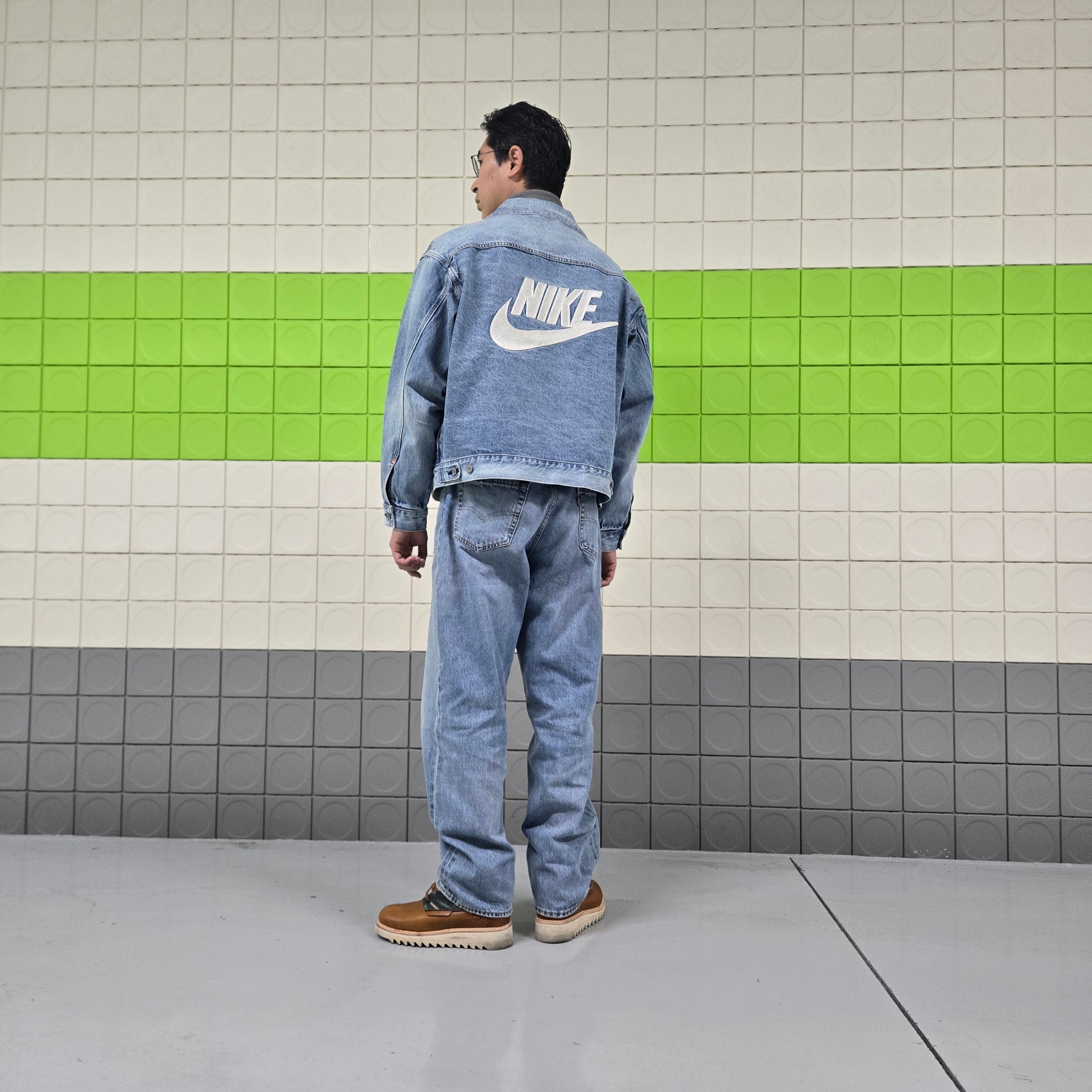 Levi's x Nike Trucker Jacket Light Blue, Levi's x Nike Baggy Jeans Light Blue 착용 스타일 - 2