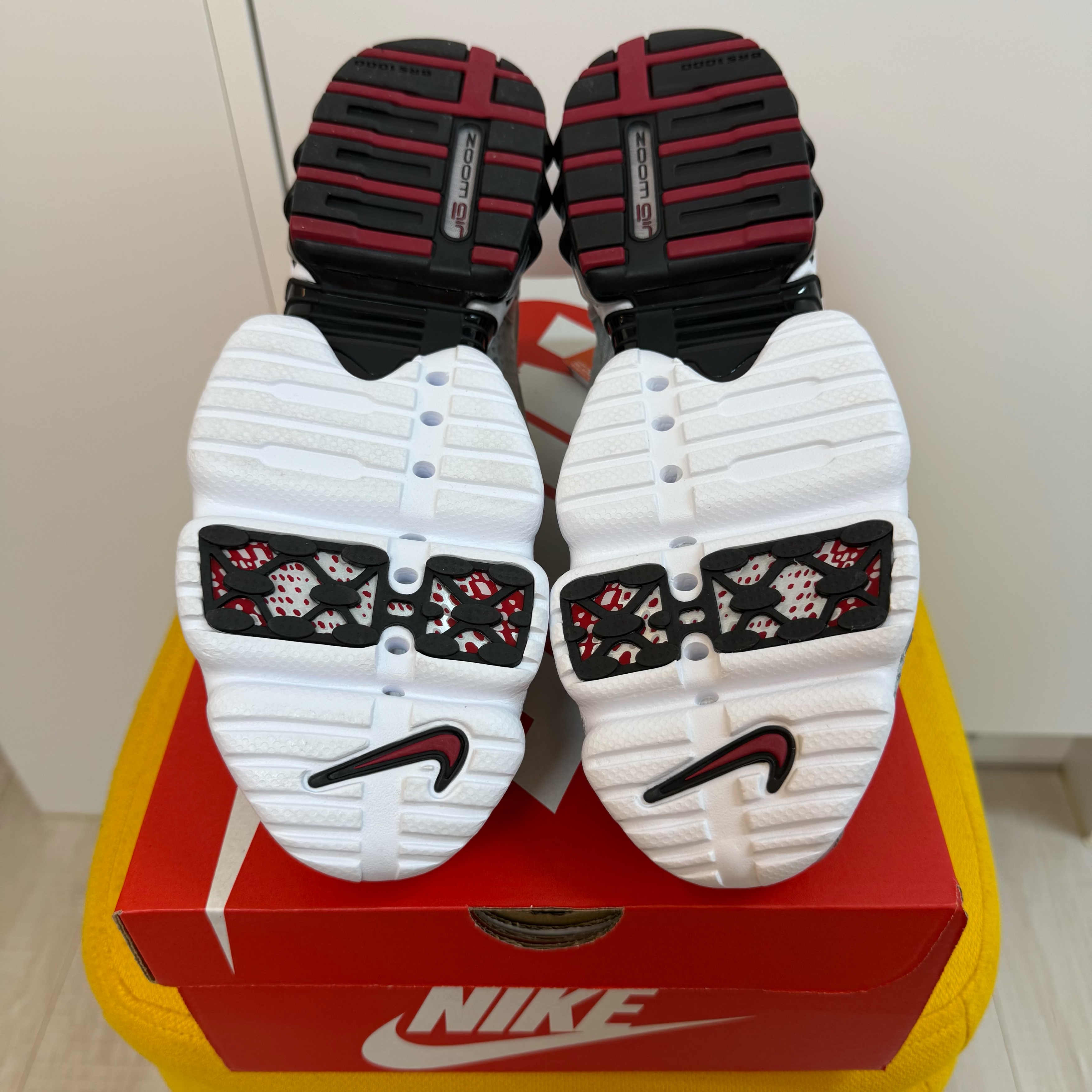 Nike Air Zoom Spiridon Cage 2 Metallic Silver 착용 스타일 - 4