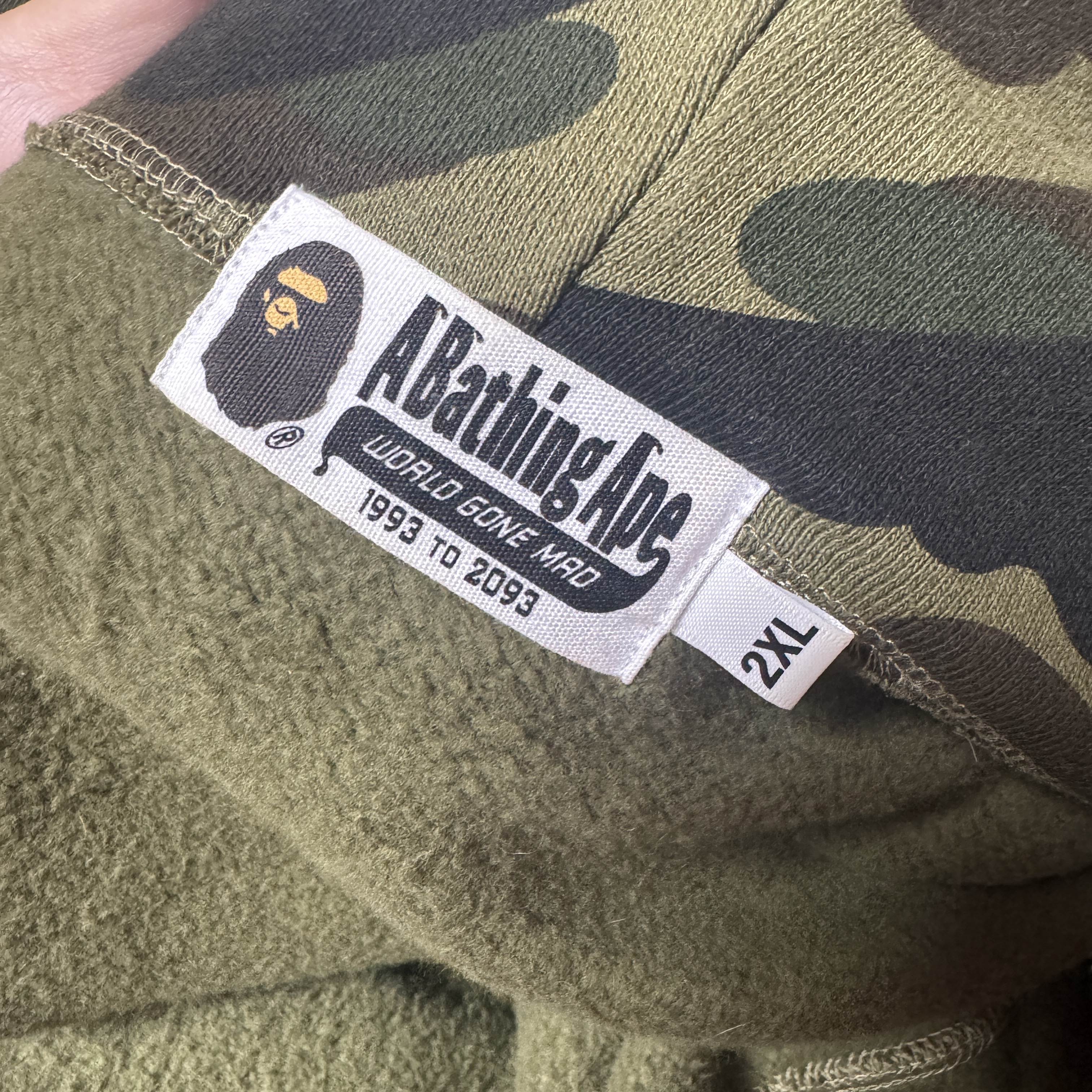 BAPE 1st Camo Shark Full Zip Hoodie Army Green 착용 스타일 - 6
