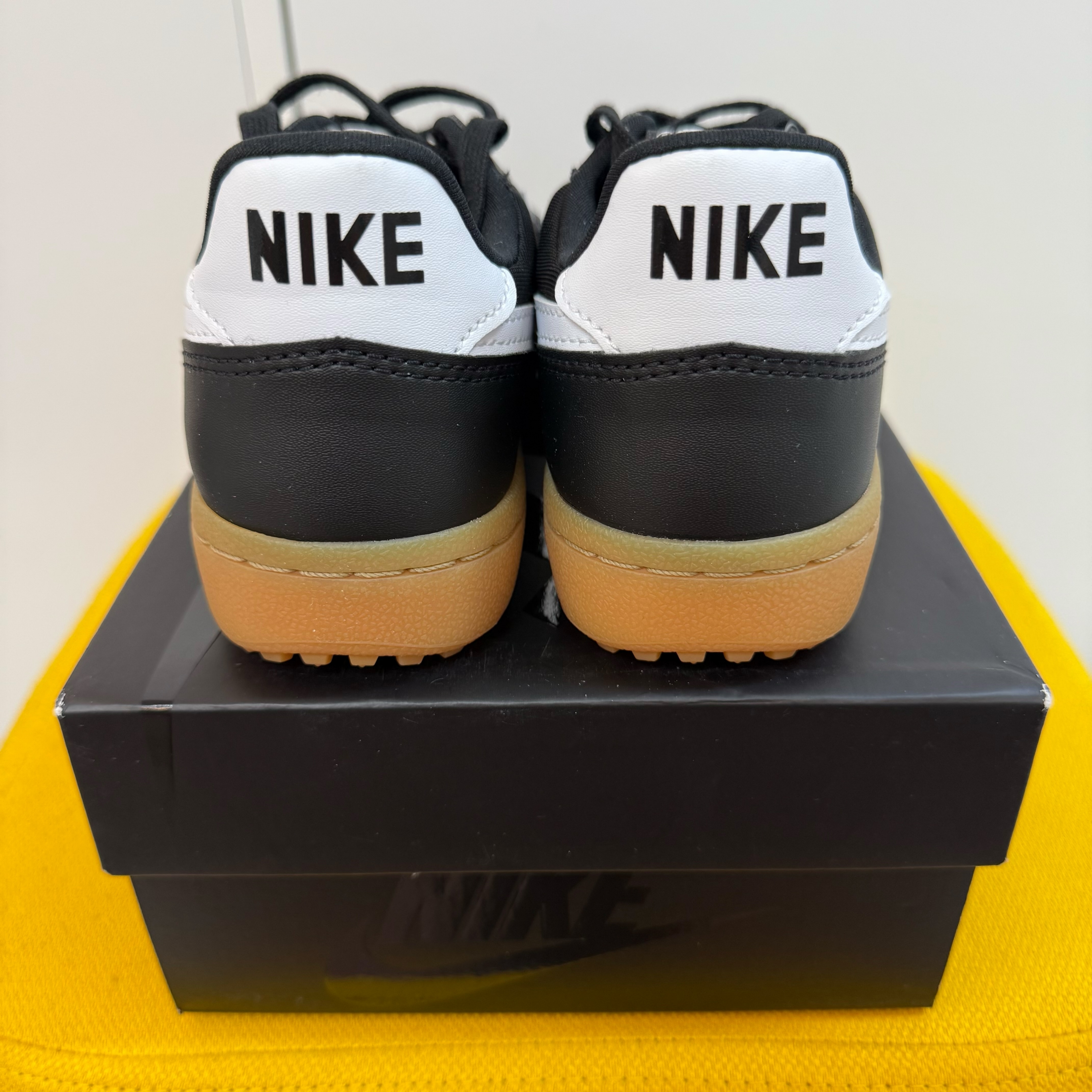 Nike Field General 82 SP Black and Sail 착용 스타일 - 3