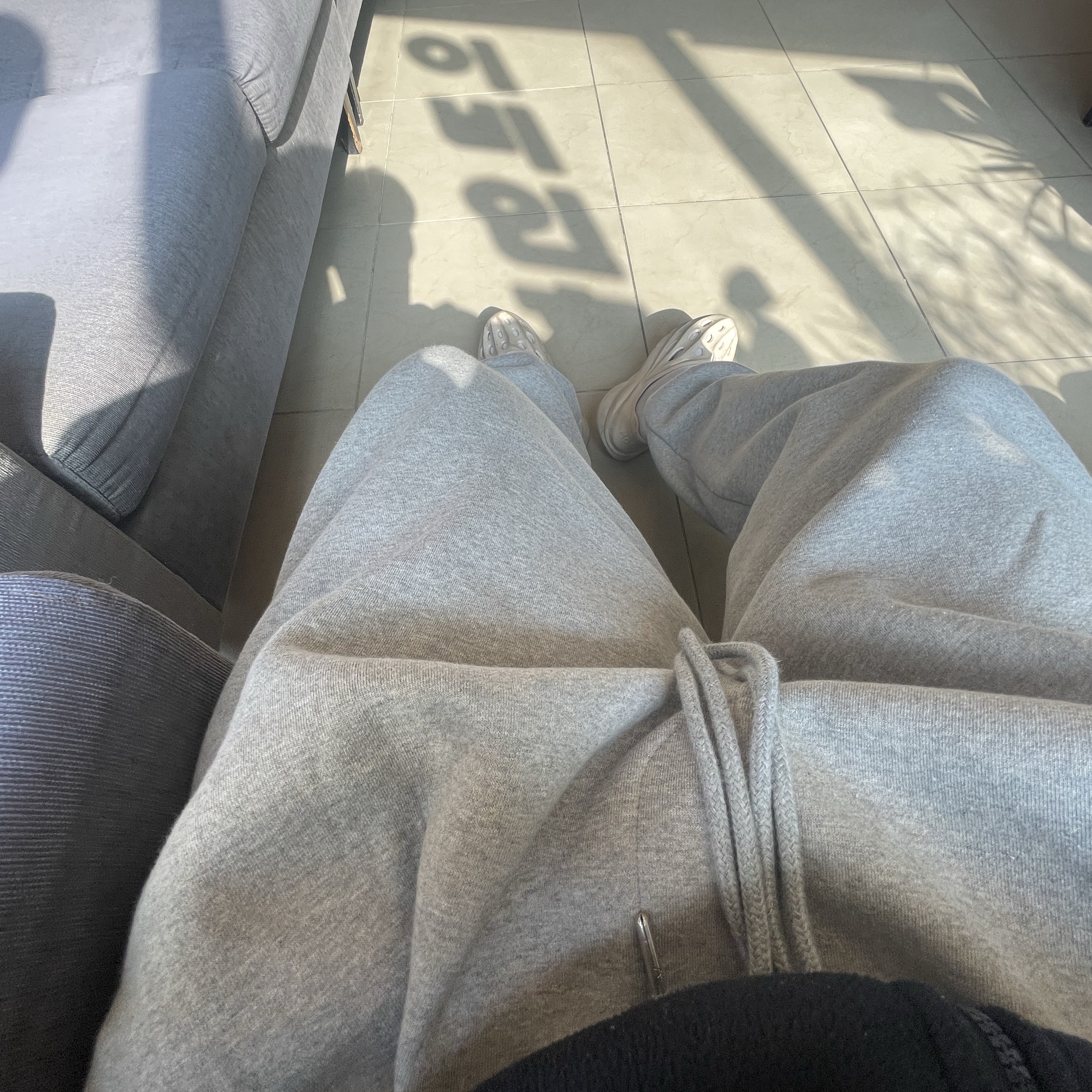 Undermycar Mu.03 Anti Fxxking Logo Play Oversized Sweat Jogger Melange Gray 착용 스타일