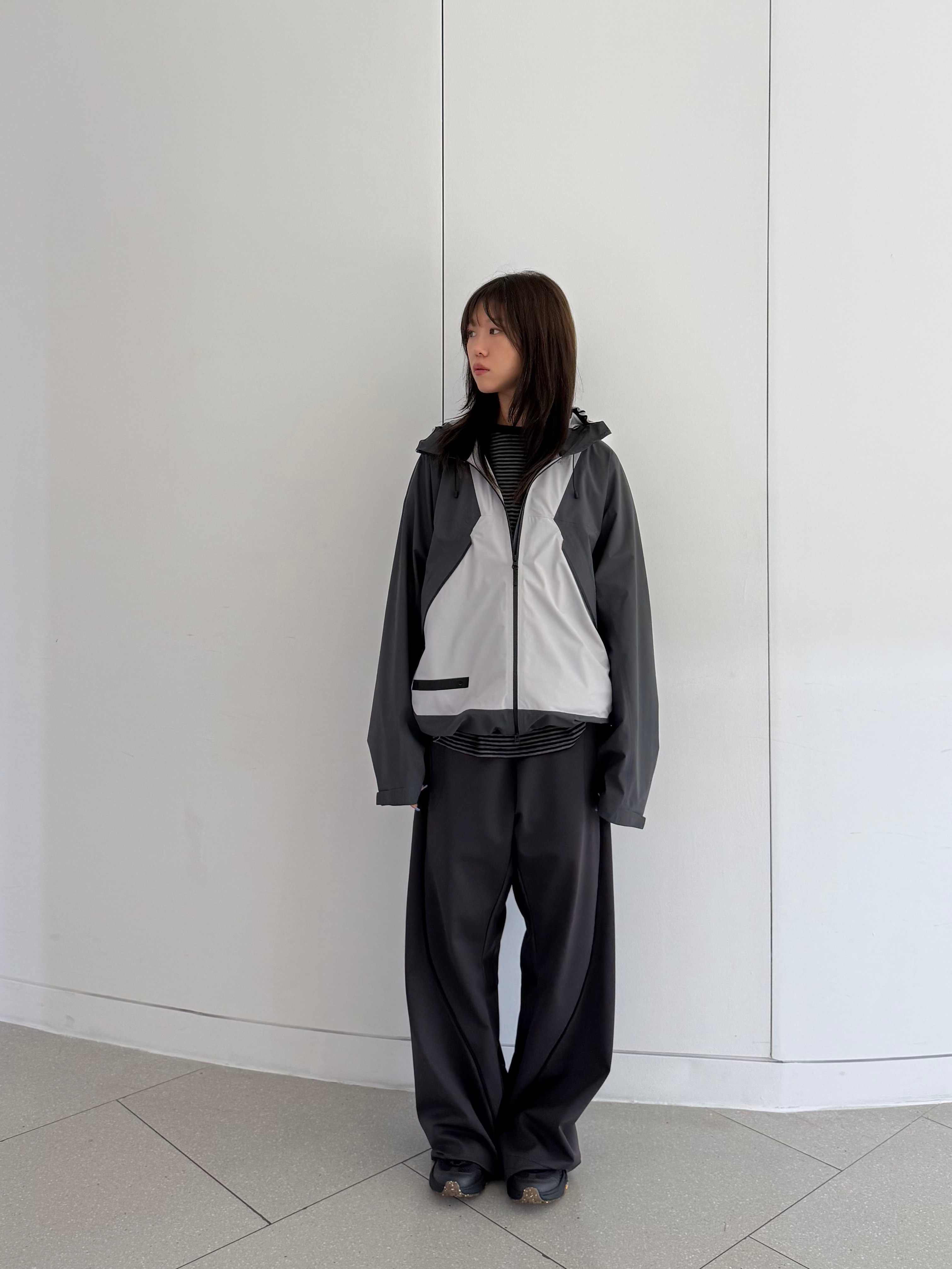 Ballute Dusty Stripe LS T-Shirt Grey Charcoal, Goldwin Pertex Shield Air Mountaineering Jacket Deep Charcoal Snow Gray - 25SS 착용 스타일 - 3