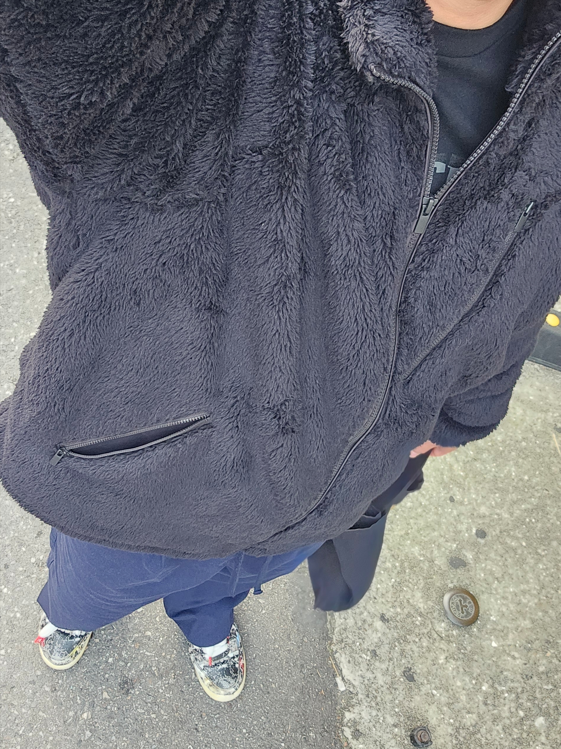 Uniqlo x Needles Fleece Oversized Cardigan Black - KR, Nike x Peaceminusone Air Force 1 Low Para-Noise 착용 스타일