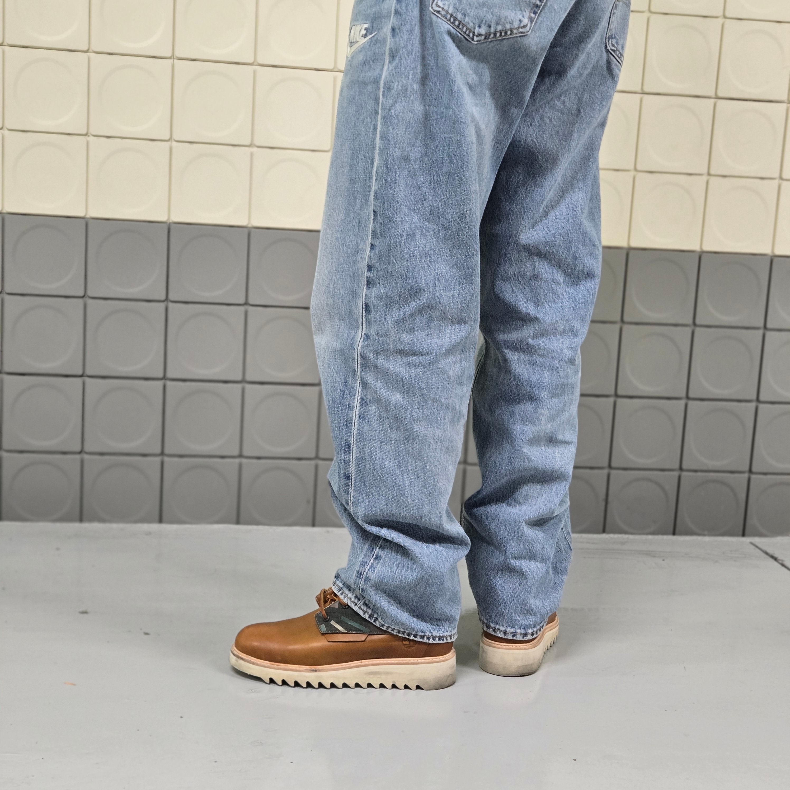 Levi's x Nike Trucker Jacket Light Blue, Levi's x Nike Baggy Jeans Light Blue 착용 스타일 - 3