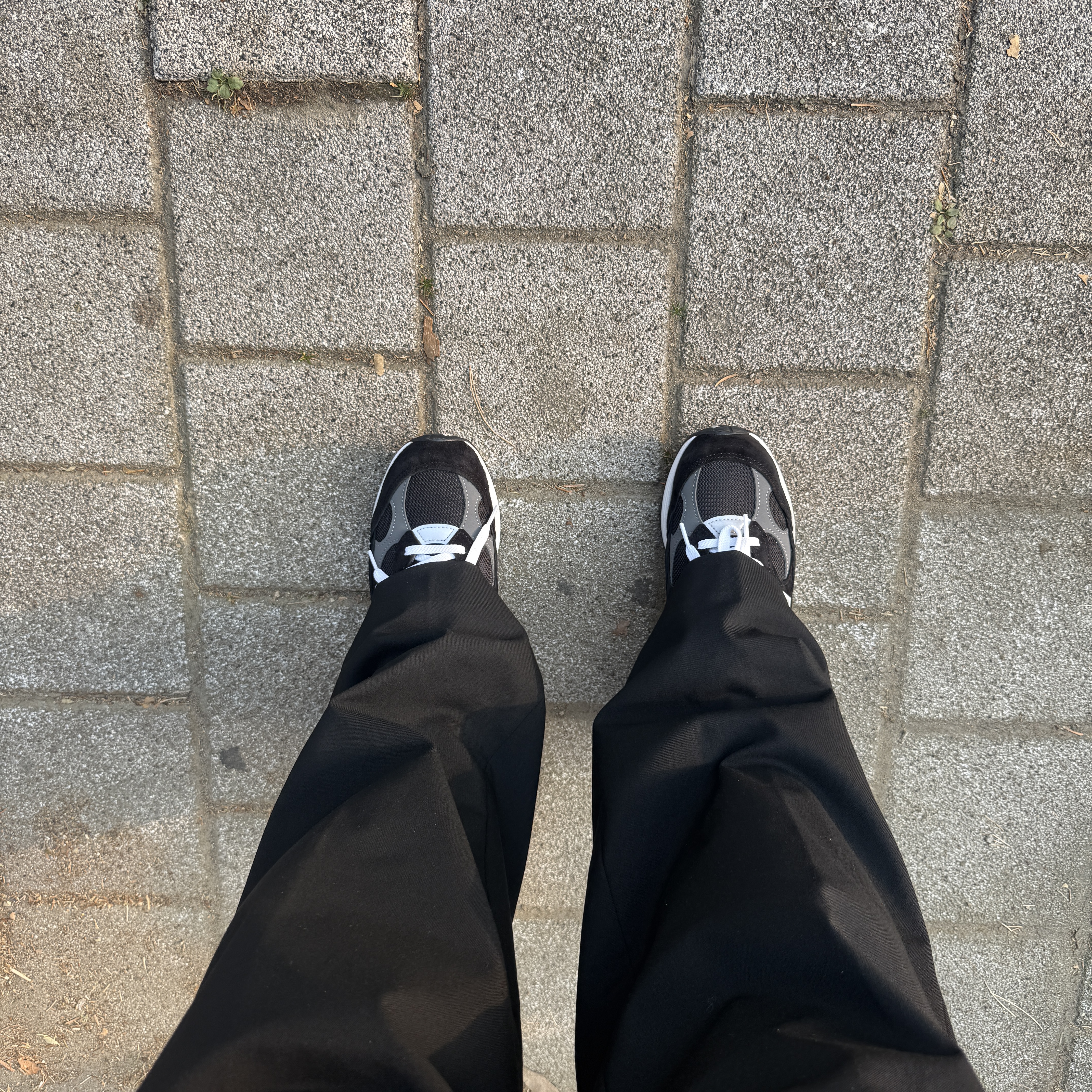 New Balance 992 Made in USA Core Black Grey 착용 스타일