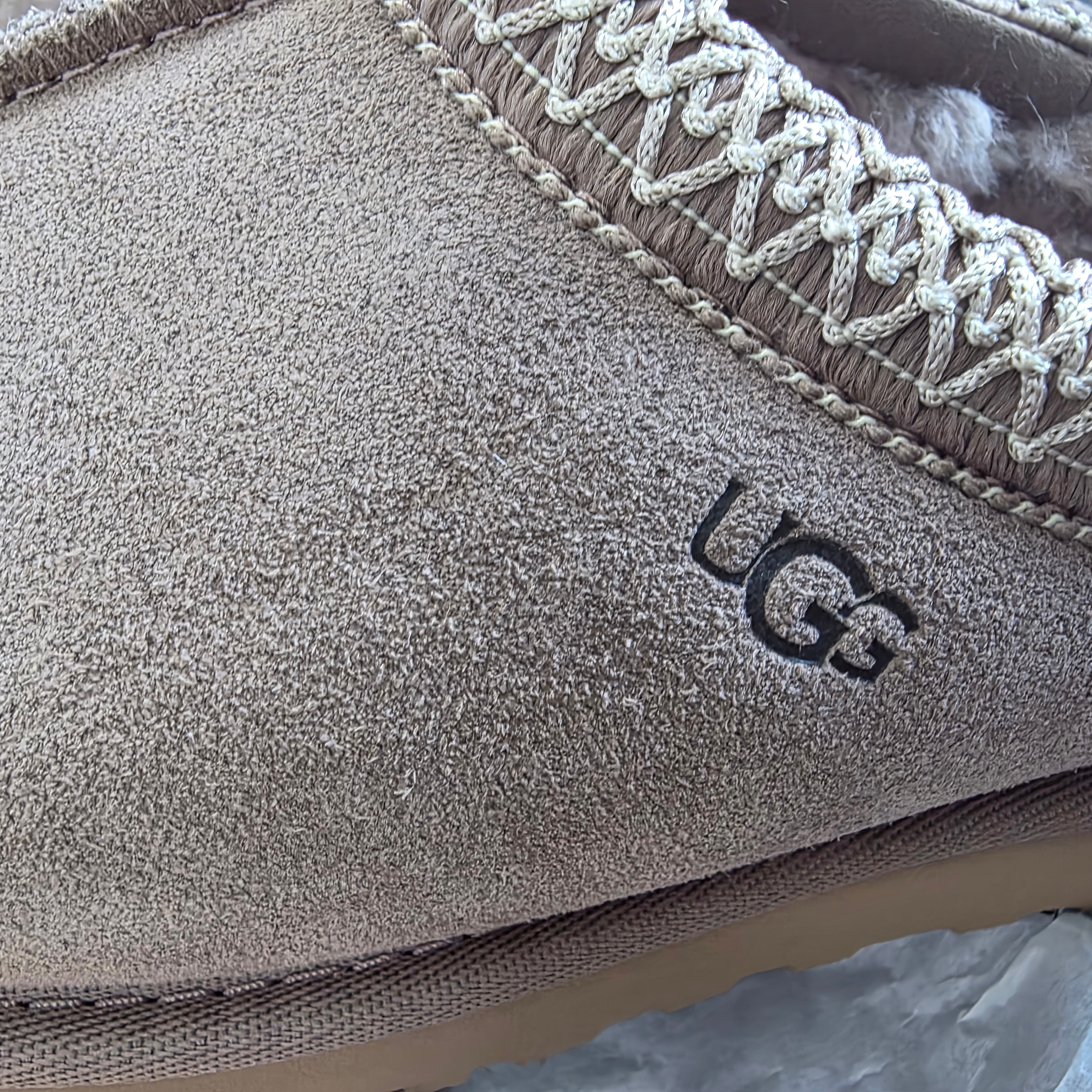 (W) UGG Tasman Slipper Caribou 착용 스타일 - 2
