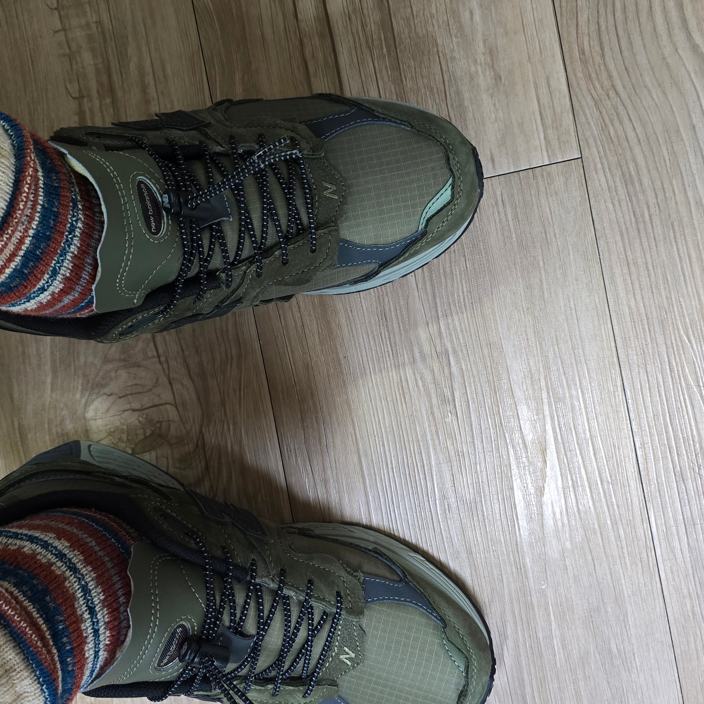 New Balance 2002R Protection Dark Moss 착용 스타일
