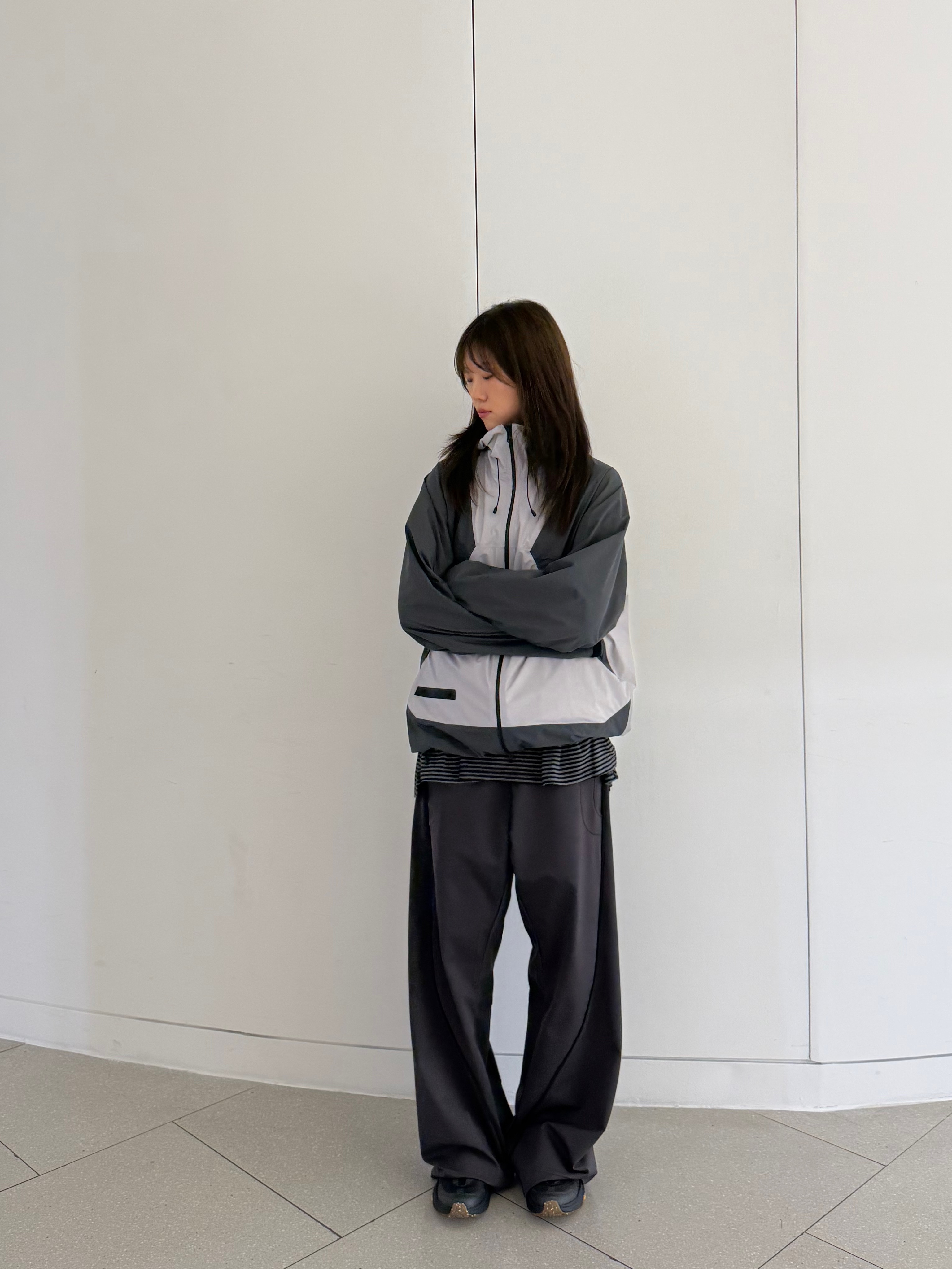 Ballute Dusty Stripe LS T-Shirt Grey Charcoal, Goldwin Pertex Shield Air Mountaineering Jacket Deep Charcoal Snow Gray - 25SS 착용 스타일 - 4
