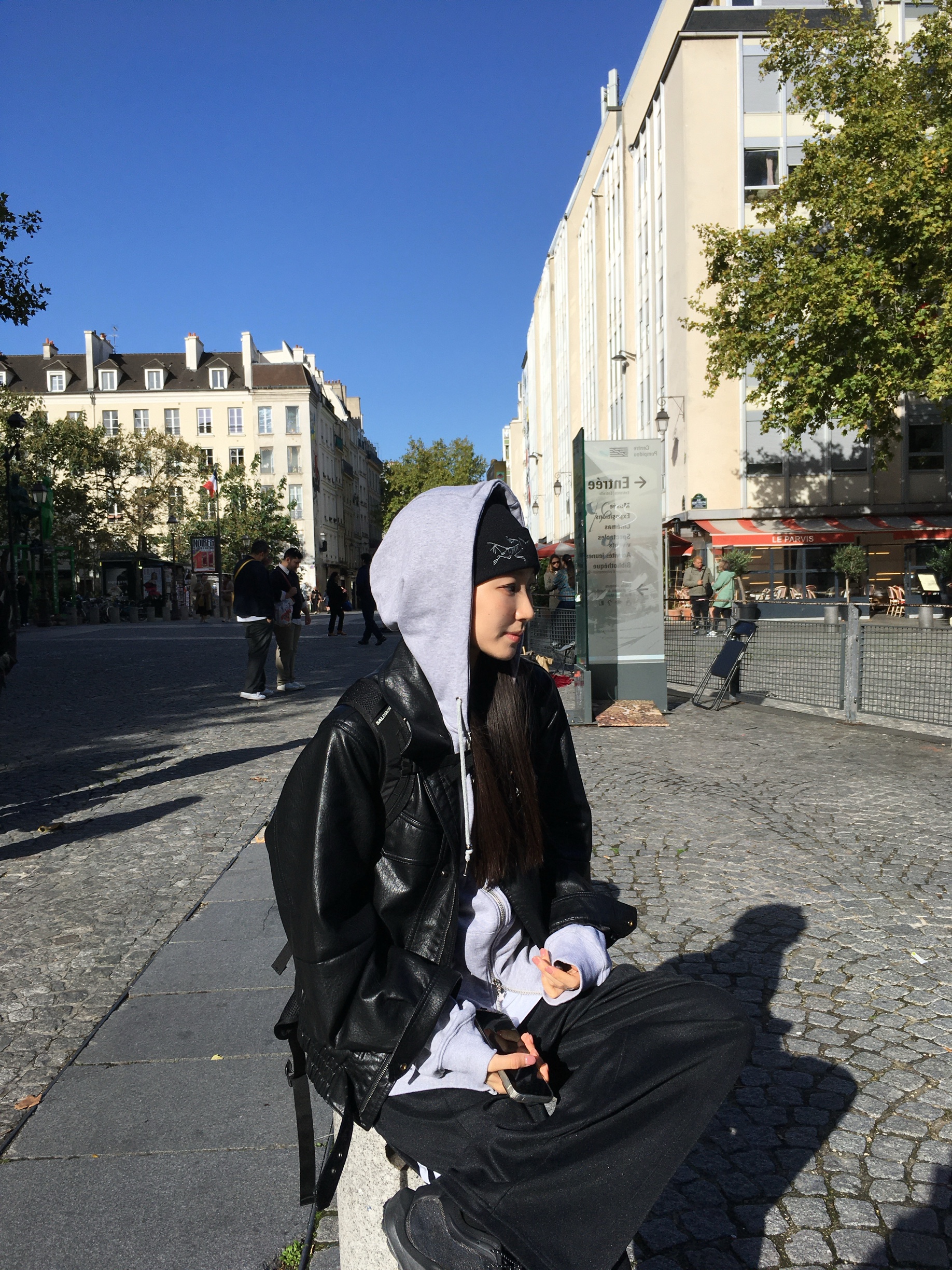Arc'teryx Embroidered Bird Toque Black 착용 스타일