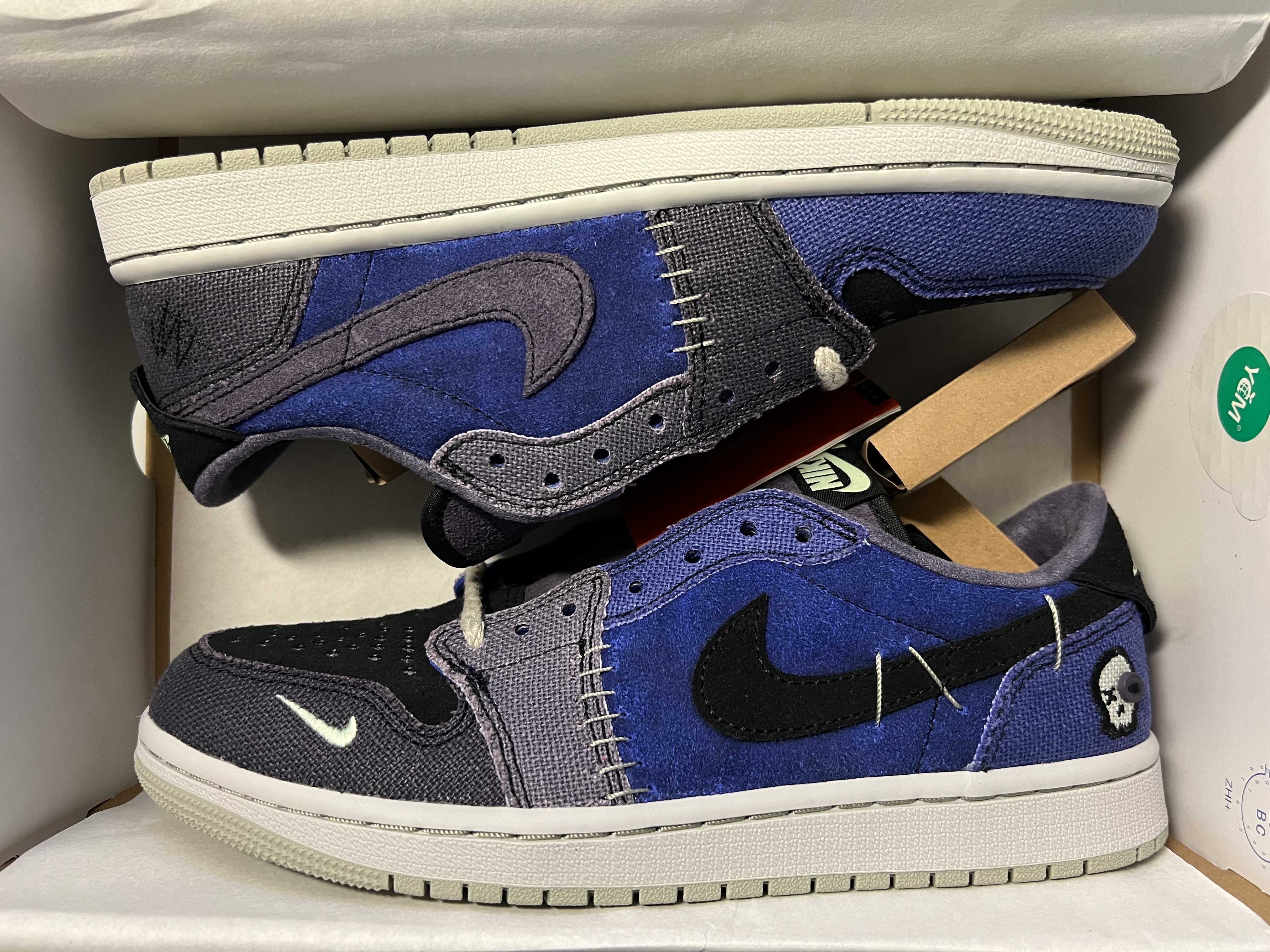 Jordan 1 x Zion Williamson Retro Low OG Regency Purple and Dark Raisin 착용 스타일 - 1