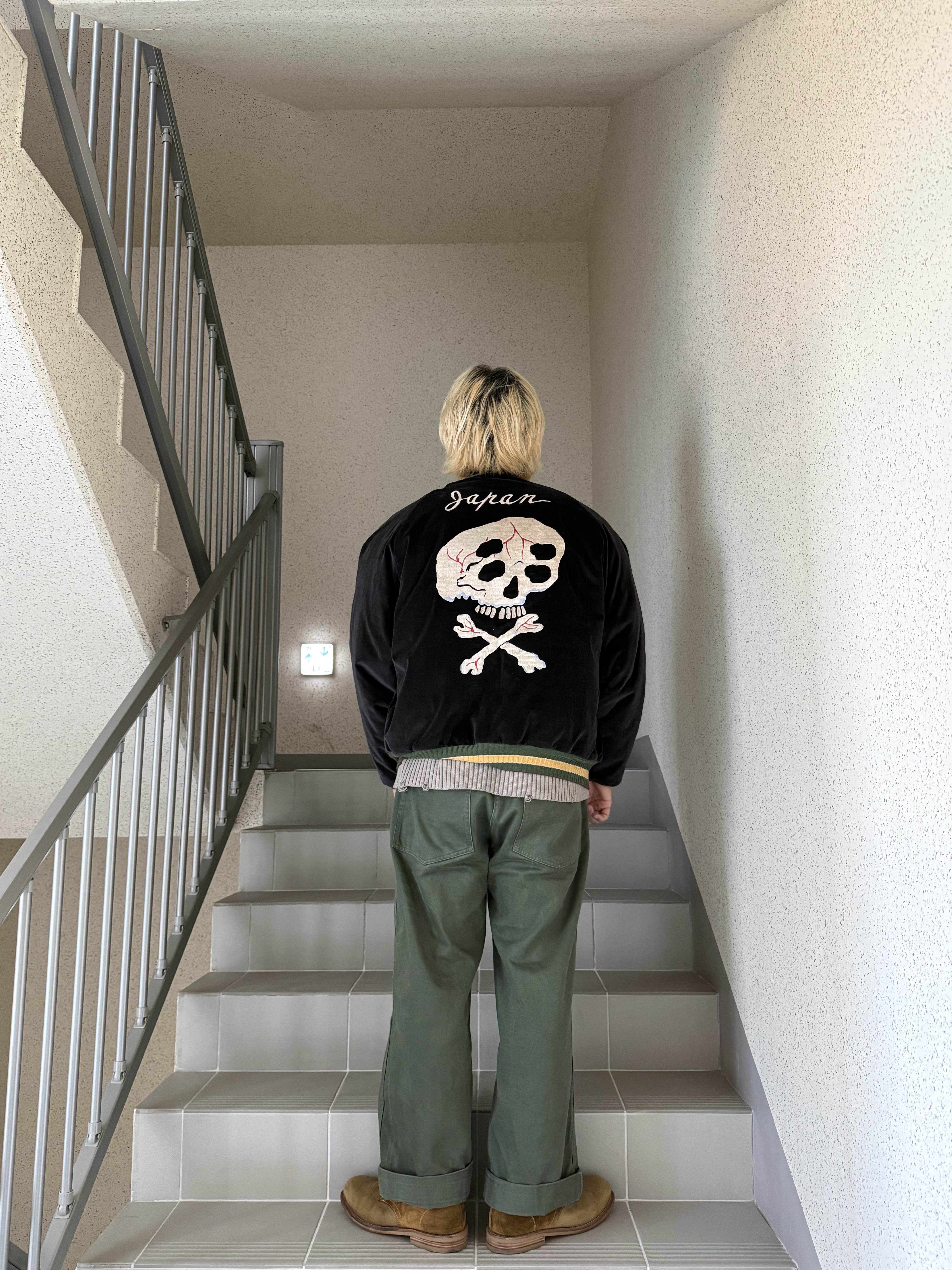 Kapital Velveteen Sulfide Souvenir Rain Skull Jacket Black 착용 스타일 - 2