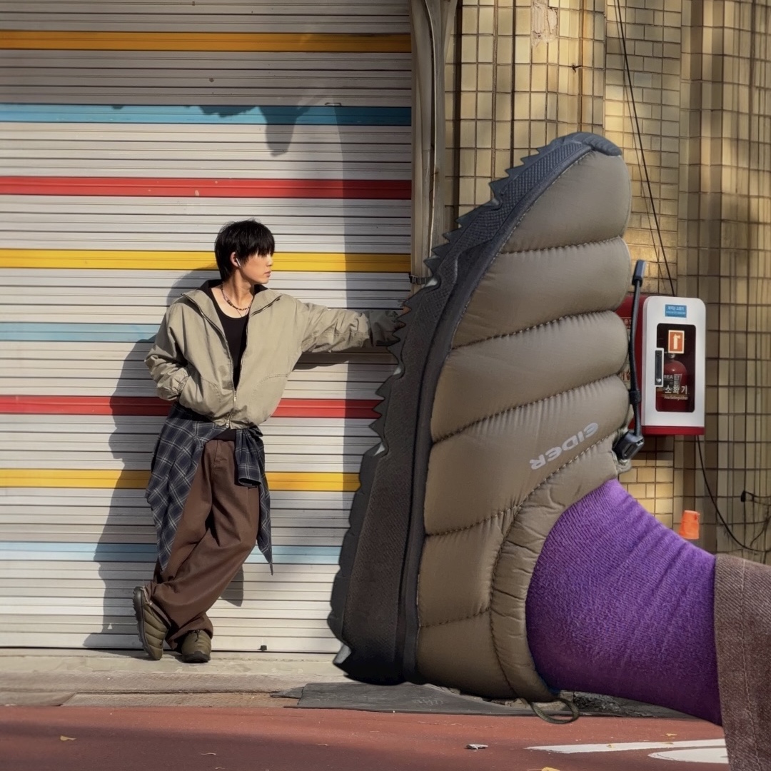 Millo Archive Reflect Corduroy Pants Brown 착용 스타일 - 1