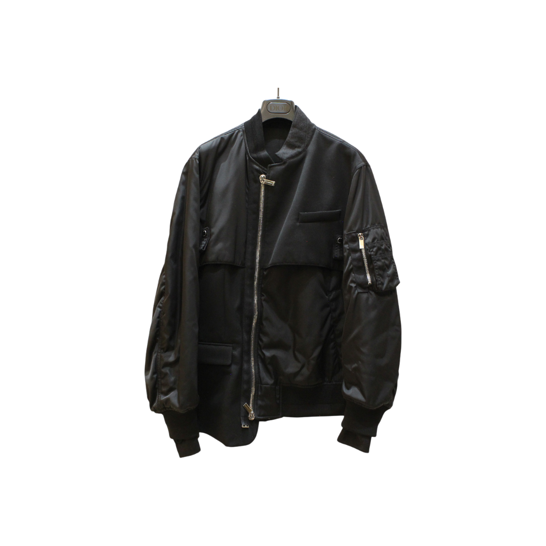 디올 사카이 하이브리드 테크니컬 자켓 48 213C443A4732(Dior Sacai Hybrid Technical Jacket 48 213C443A4732)