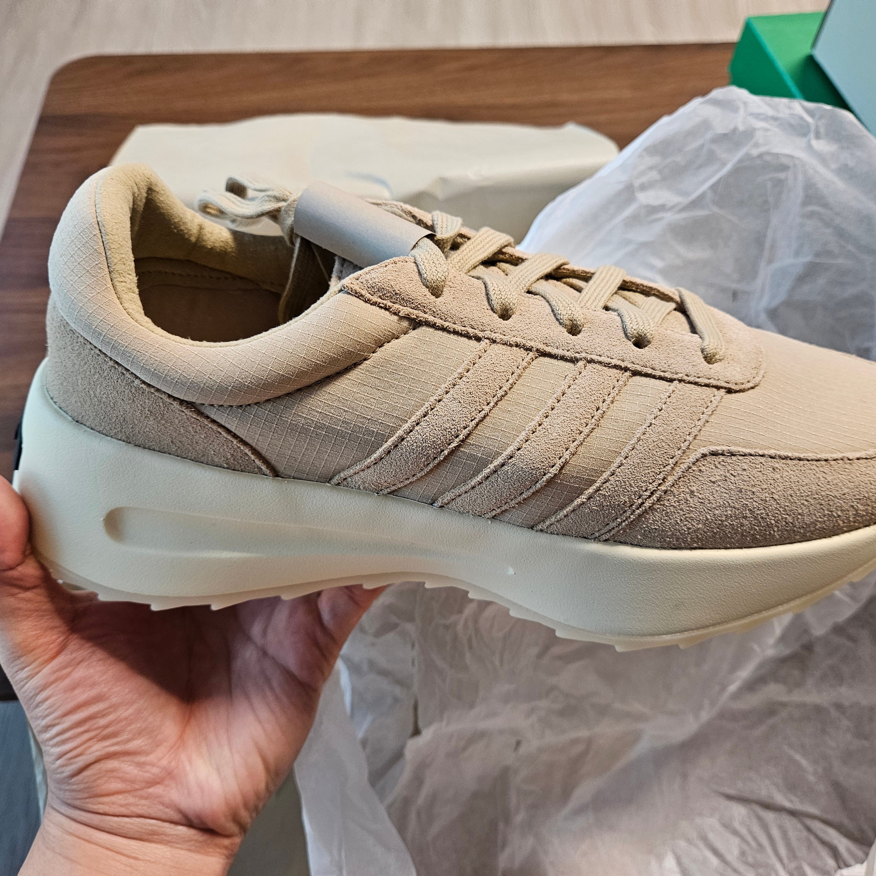 Adidas x Fear of God Athletics Los Angeles Clay 착용 스타일