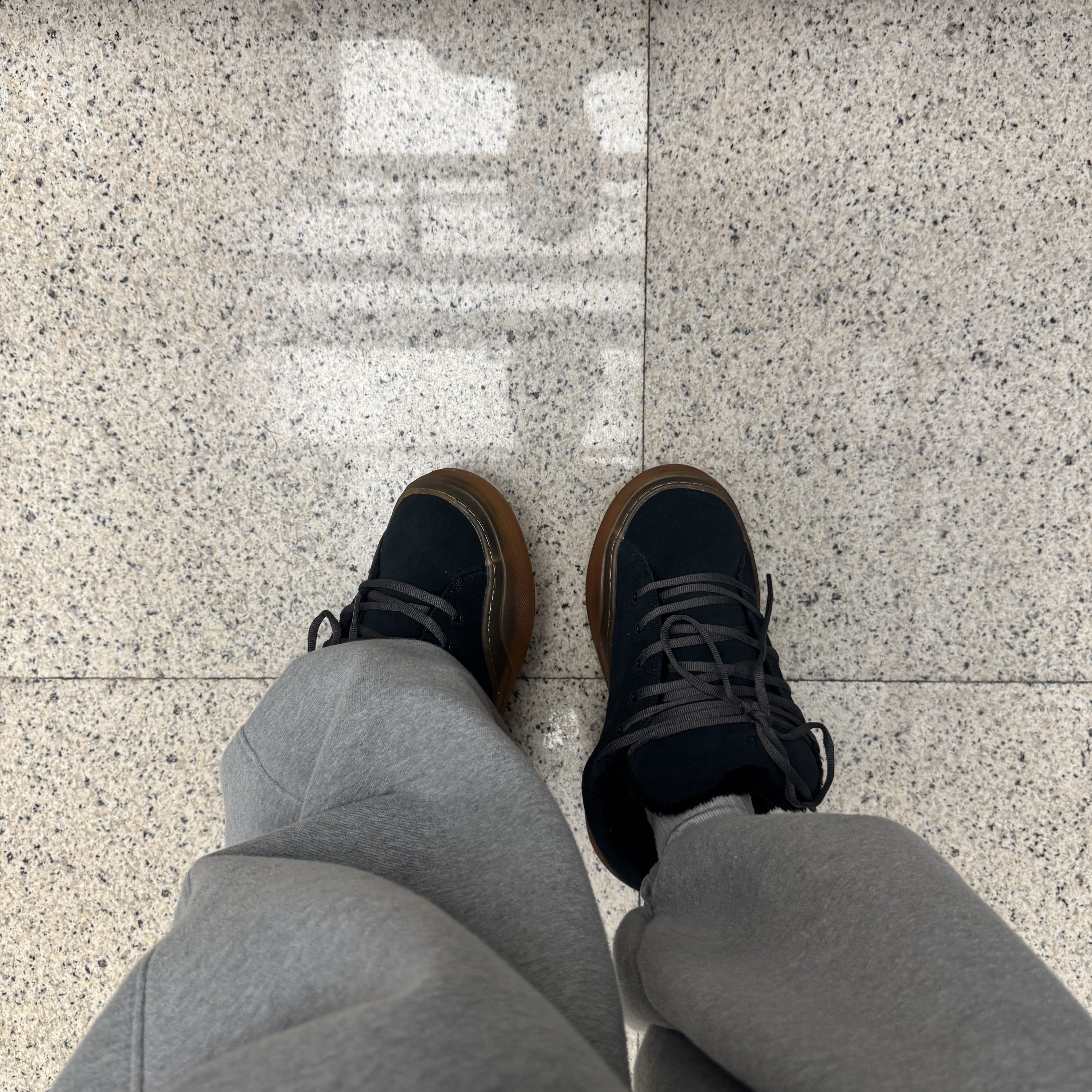 ERL Vamp Skate Shoe Pirate Black 착용 스타일