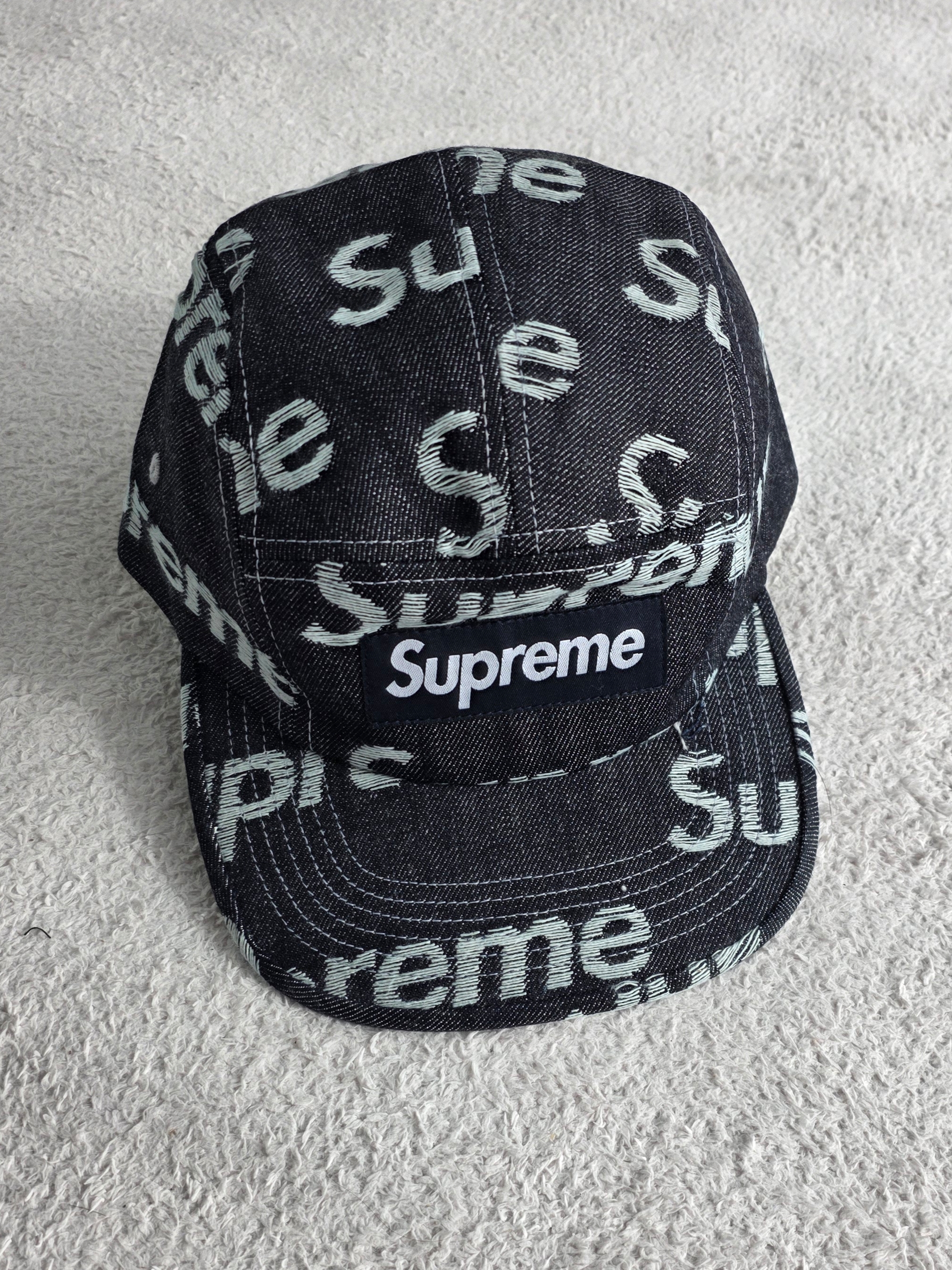 Supreme Jacquard Logos Denim Camp Cap Rigid Indigo - 25FW 착용 스타일