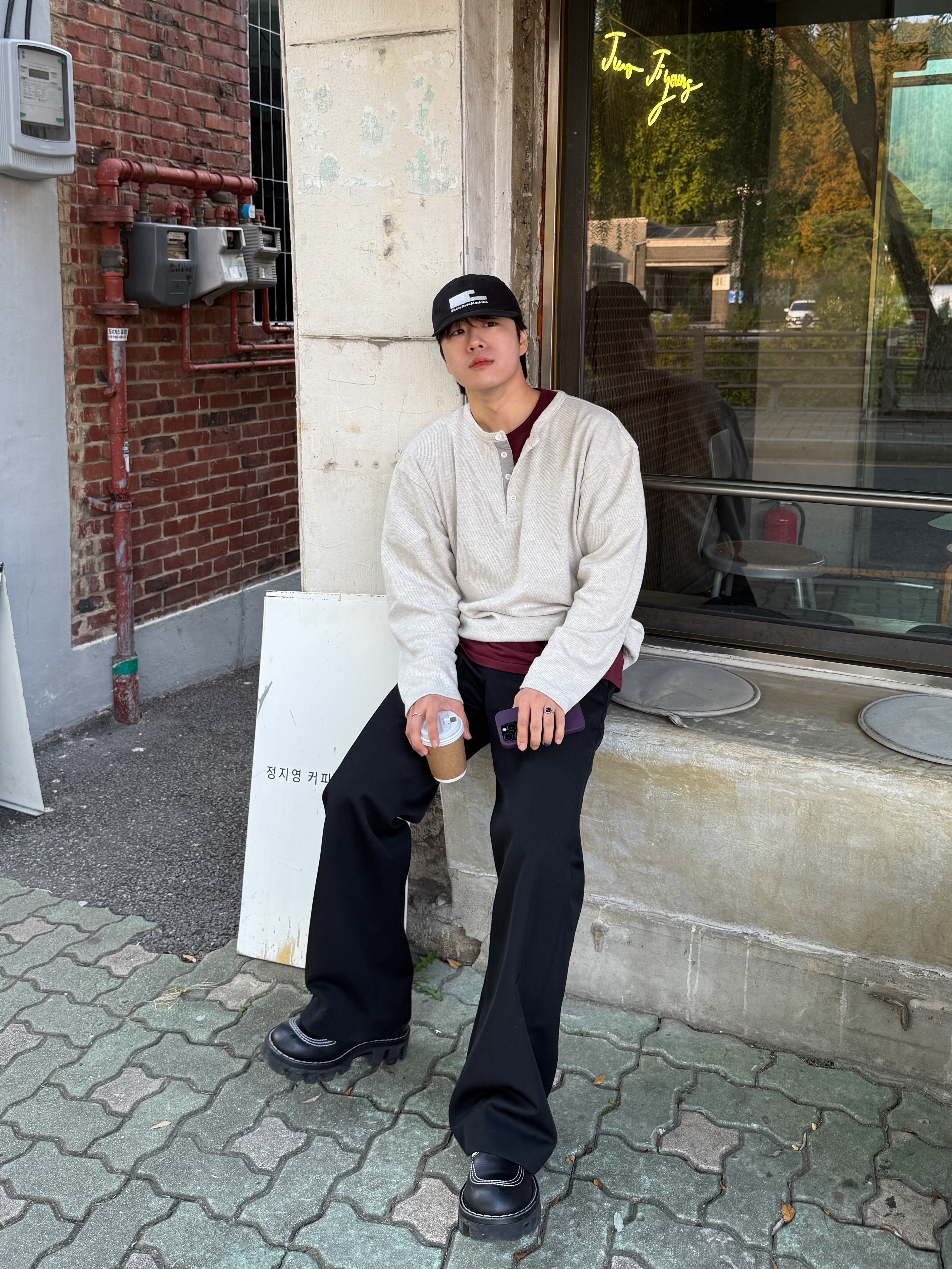 noun Pique Henley T-Shirts Ivory 착용 스타일 - 1