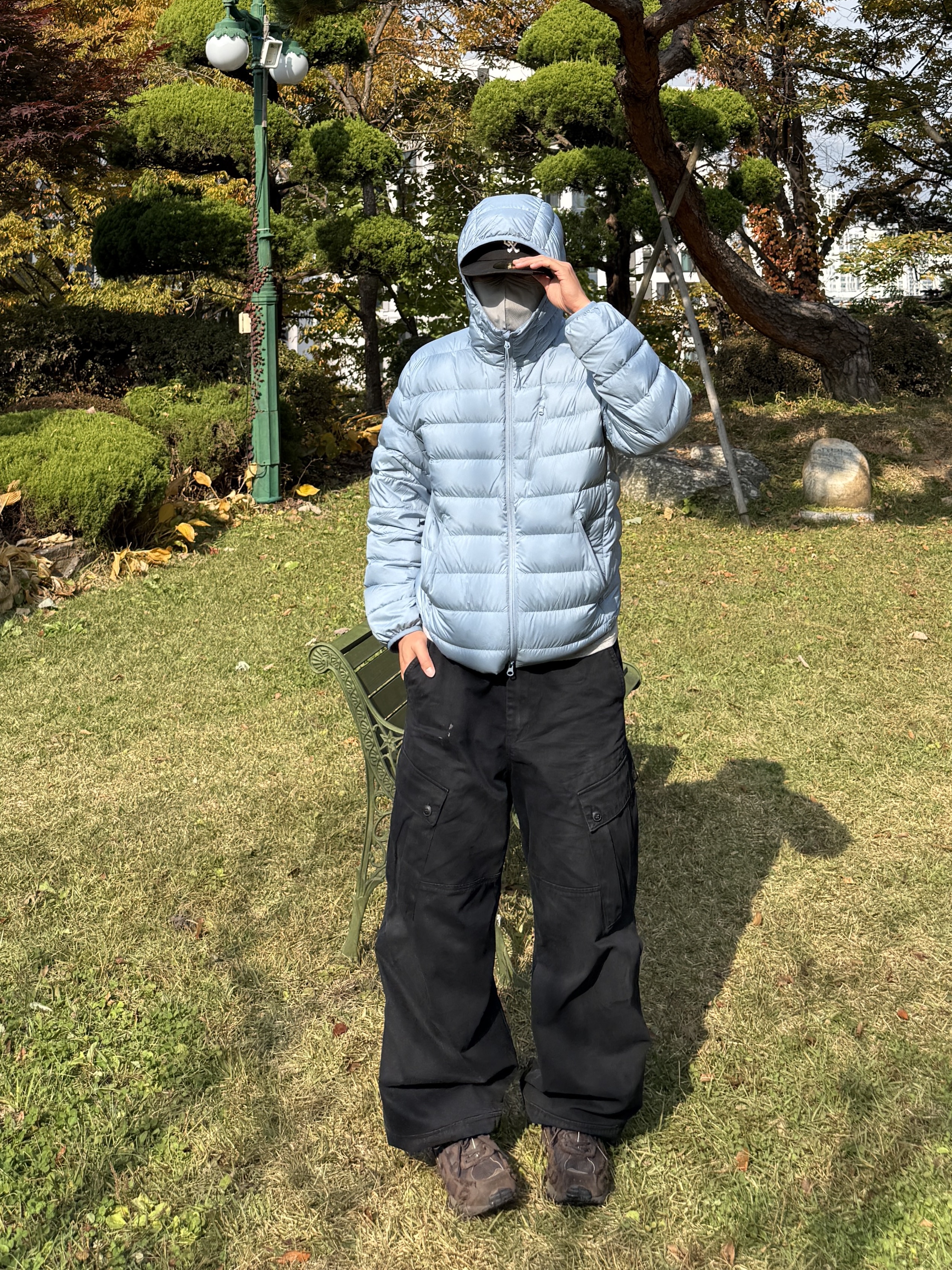 Musinsa Standard City Leisure Hooded Light Down Jacket Cloudy Blue, Musinsa Standard City Leisure Hooded Light Down Jacket Moon Blue 착용 스타일 - 2