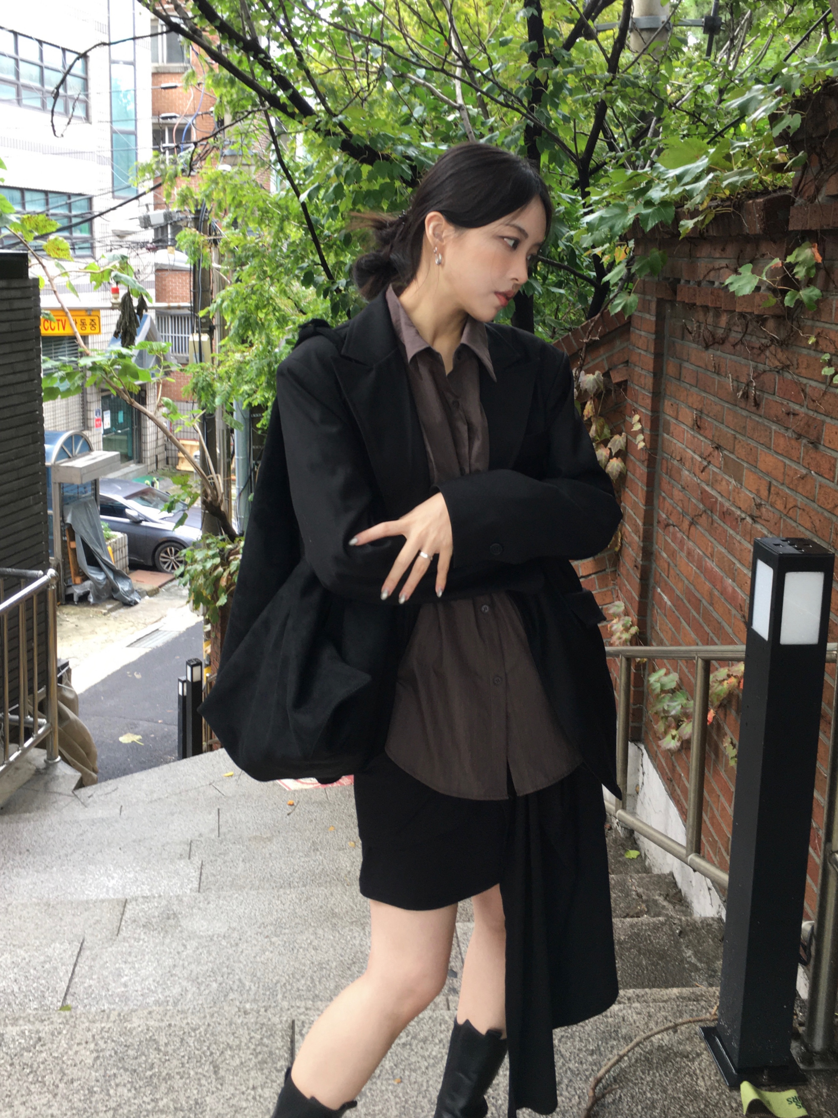 lovememonster Medium Cone Ring Earrings Silver 착용 스타일 - 6