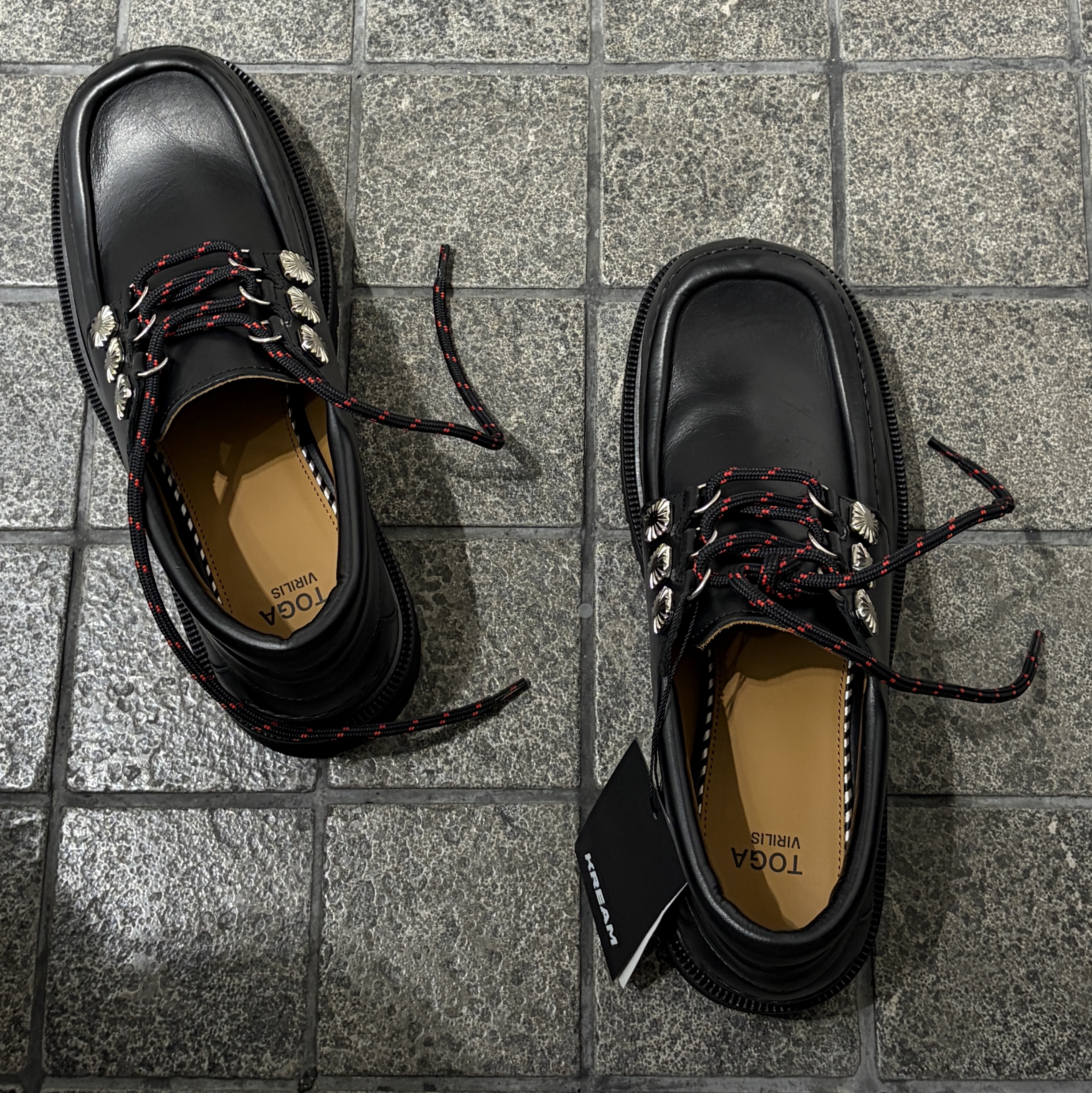 Toga Virilis AJ1391 Hard Leather Black - 25FW 착용 스타일 - 2