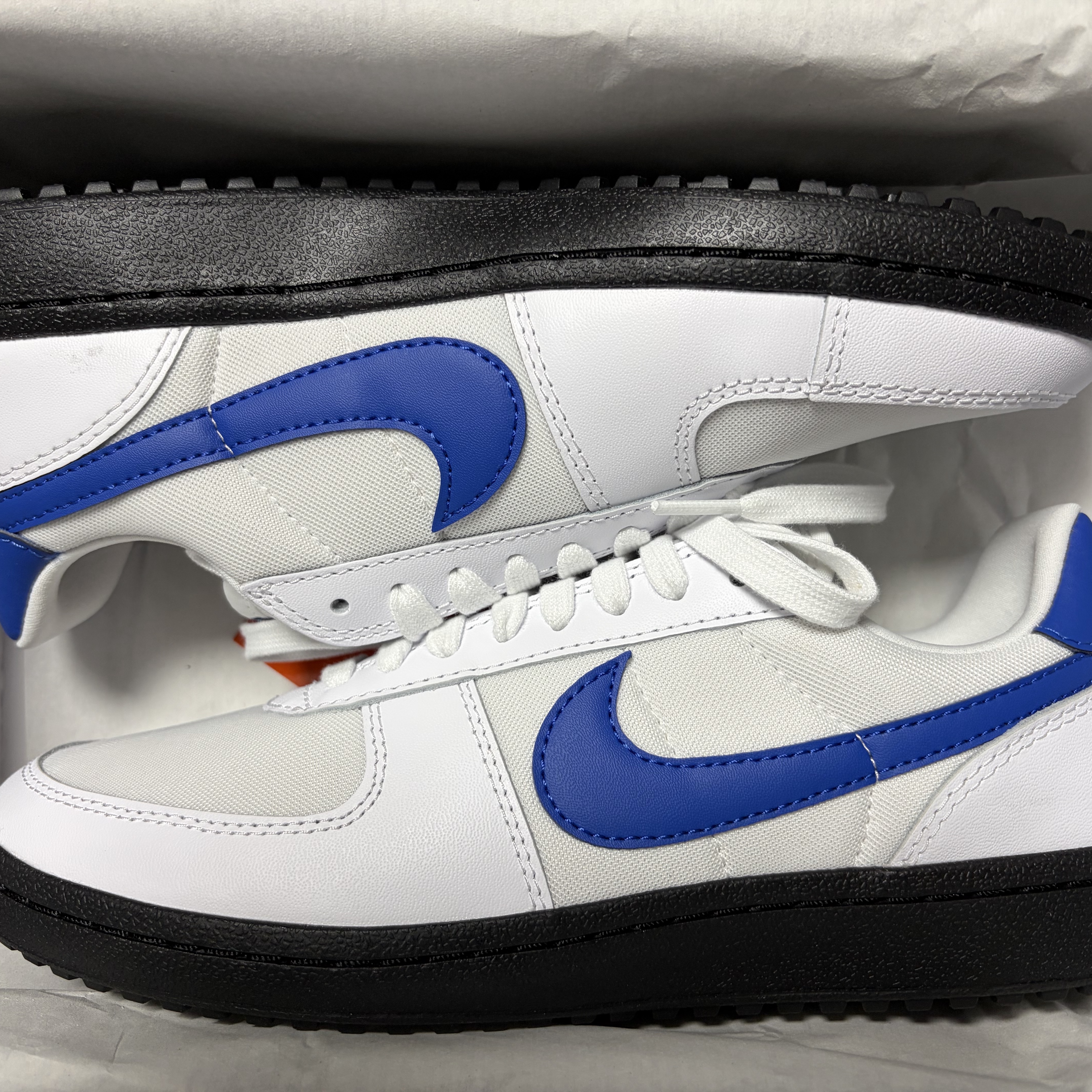 Nike Field General 82 SP White Varsity Royal 착용 스타일 - 2