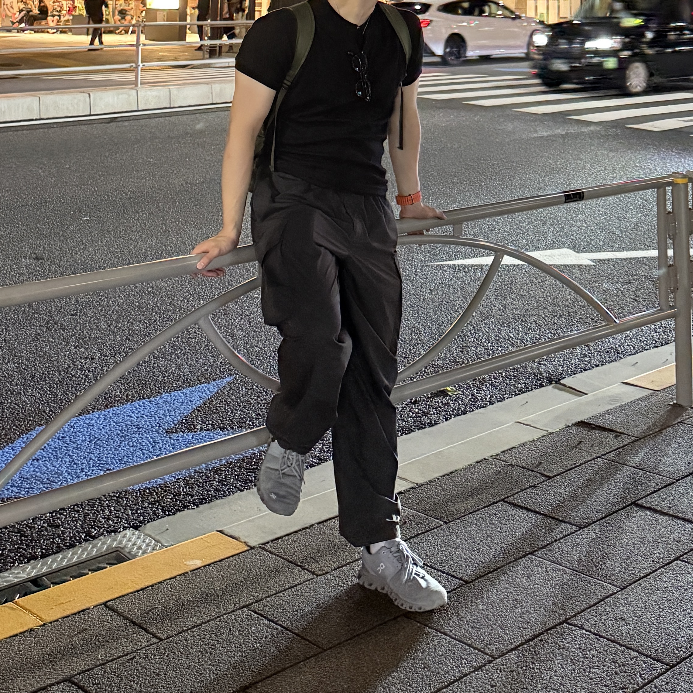 On Running Cloud X 3 Mist Rock, Harman Optical Wallis Acetate Black Amber 착용 스타일