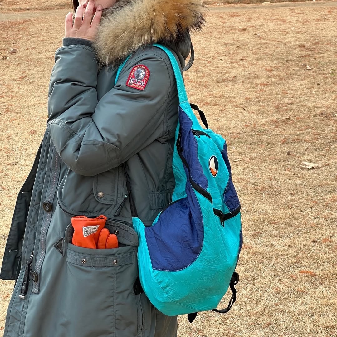 Ticket to the Moon Mini Backpack Turquoise Royal Blue (15L) 착용 스타일