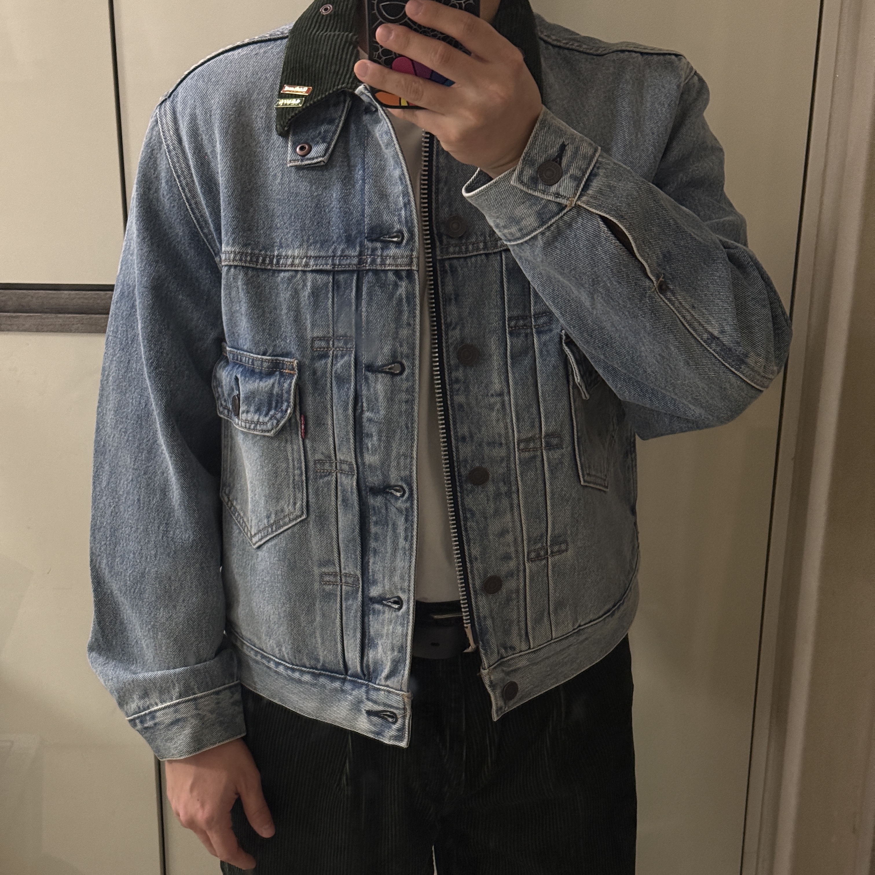 Levi's x Barbour Type II Trucker Jacket Vintage Washed Denim 착용 스타일 - 2