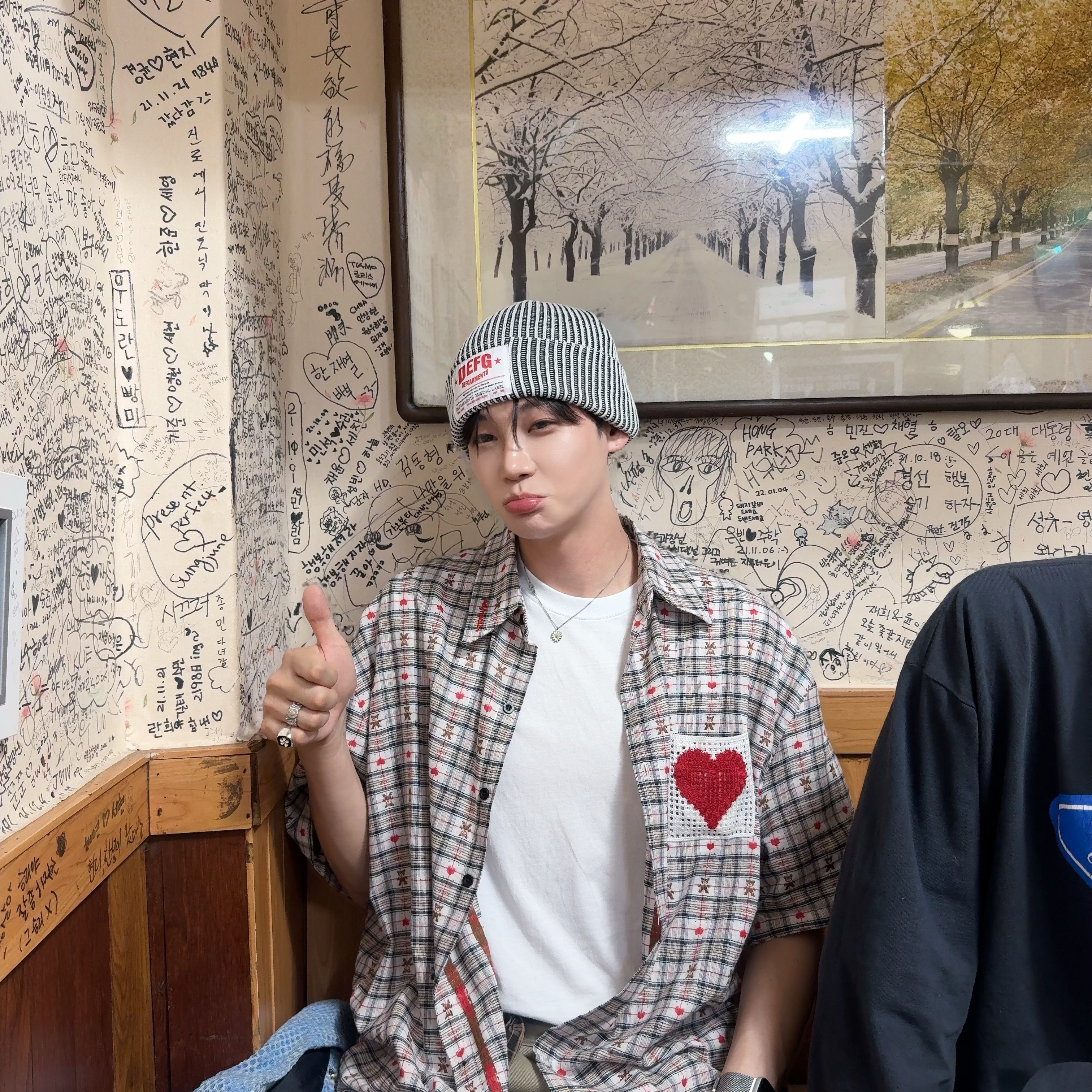 DEFGARMENTS Label Point Rib Beanie White, Nonenon Bloom Square Ring 착용 스타일 - 2