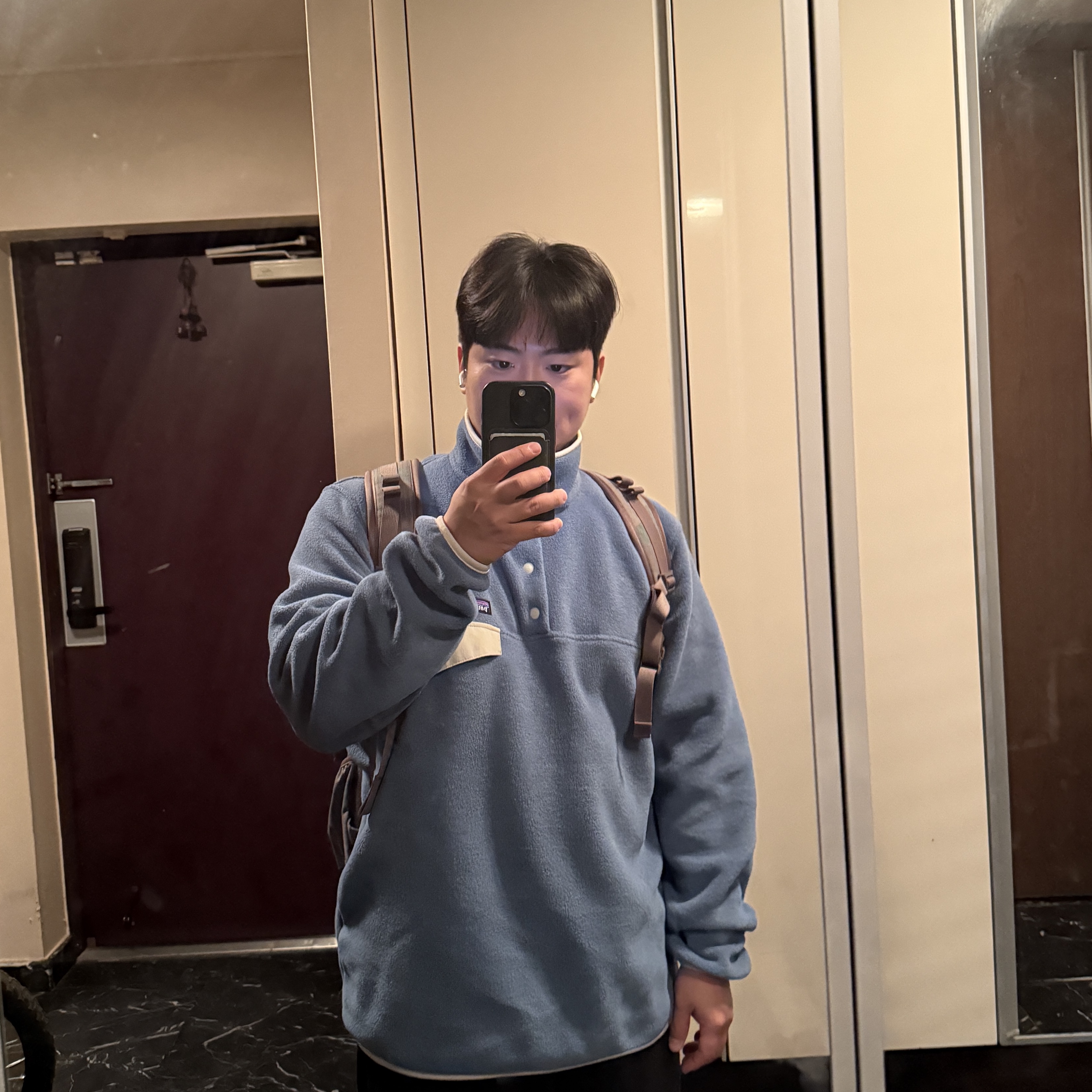 Patagonia Lightweight Synchilla Snap-T Fleece Pullover Still Blue, Supreme Backpack Woodland Camo - 24SS 착용 스타일 - 2