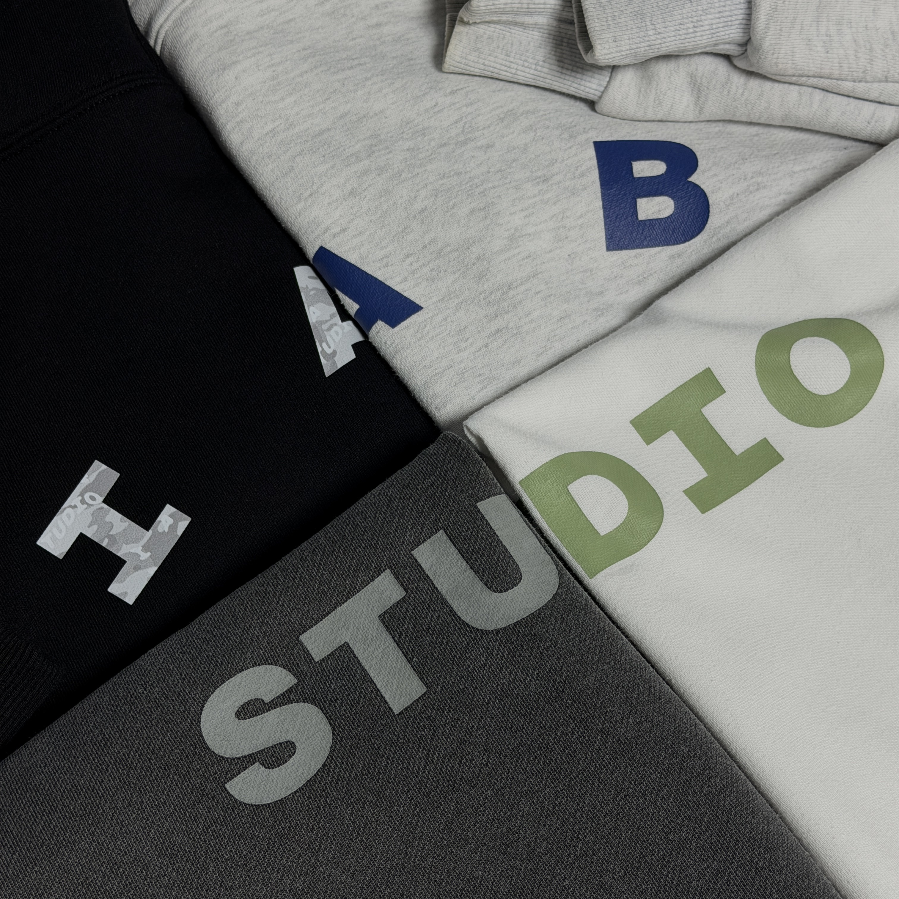 IAB Studio IAB Camo Logo Hoodie Black, IAB Studio Half Zip Pullover Light Gray 착용 스타일