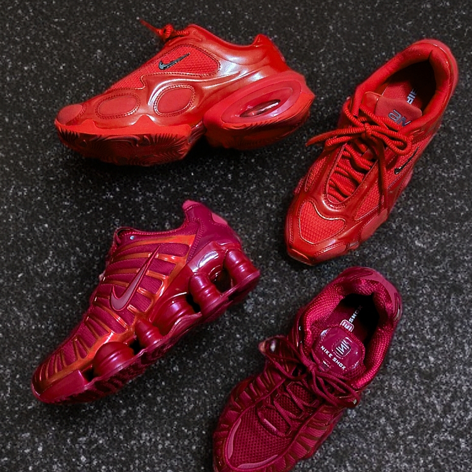 (W) Nike Shox TL Gym Red White, (W) Nike Air Max Muse Habanero Red and Metallic Silver 착용 스타일 - 3