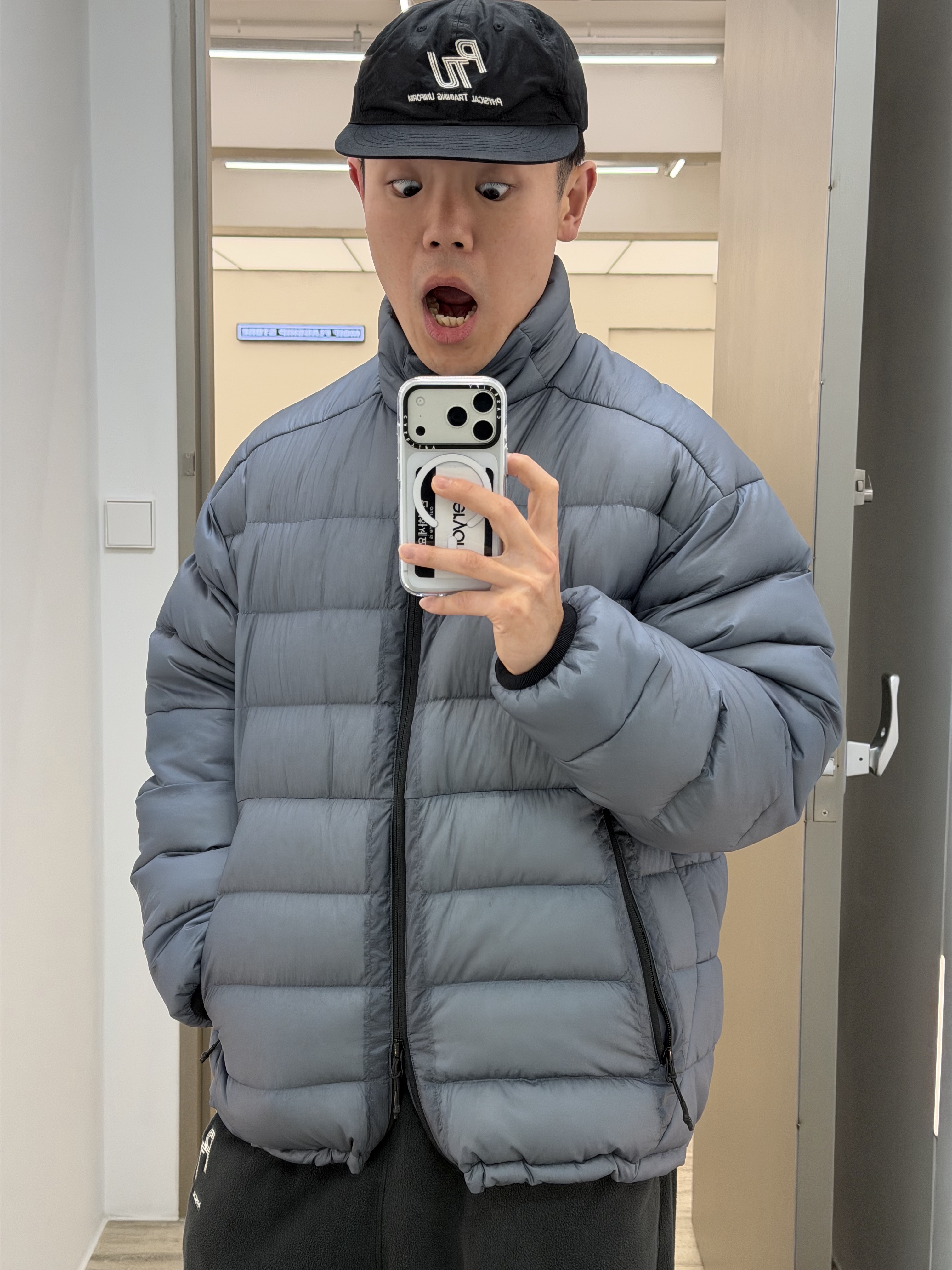 [FW25] moif Helium Down Jacket Sheer Dusty Blue, Asics x JJJJound Gel-Quantum 360 I AMP White Marshmallow 착용 스타일 - 3