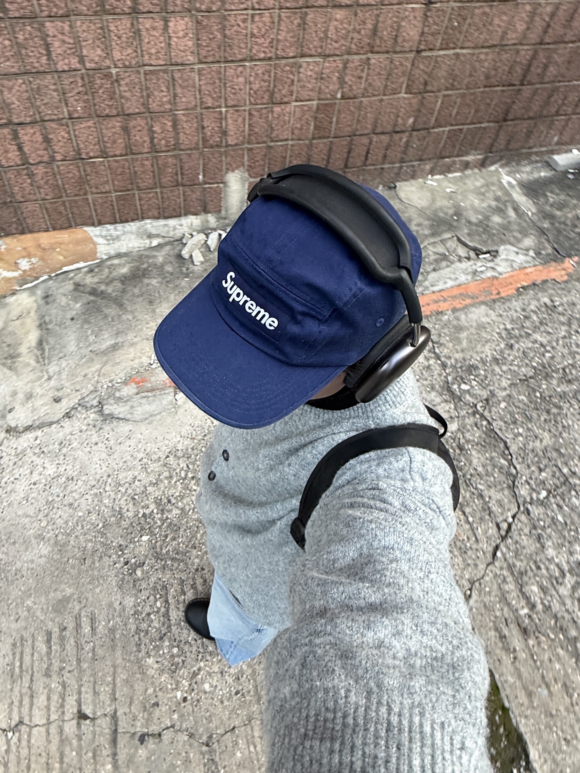 Uniqlo x JW Anderson Straight Jean Blue - KR, Millo Archive Crop Move Cardigan Blue Gray 착용 스타일 - 2