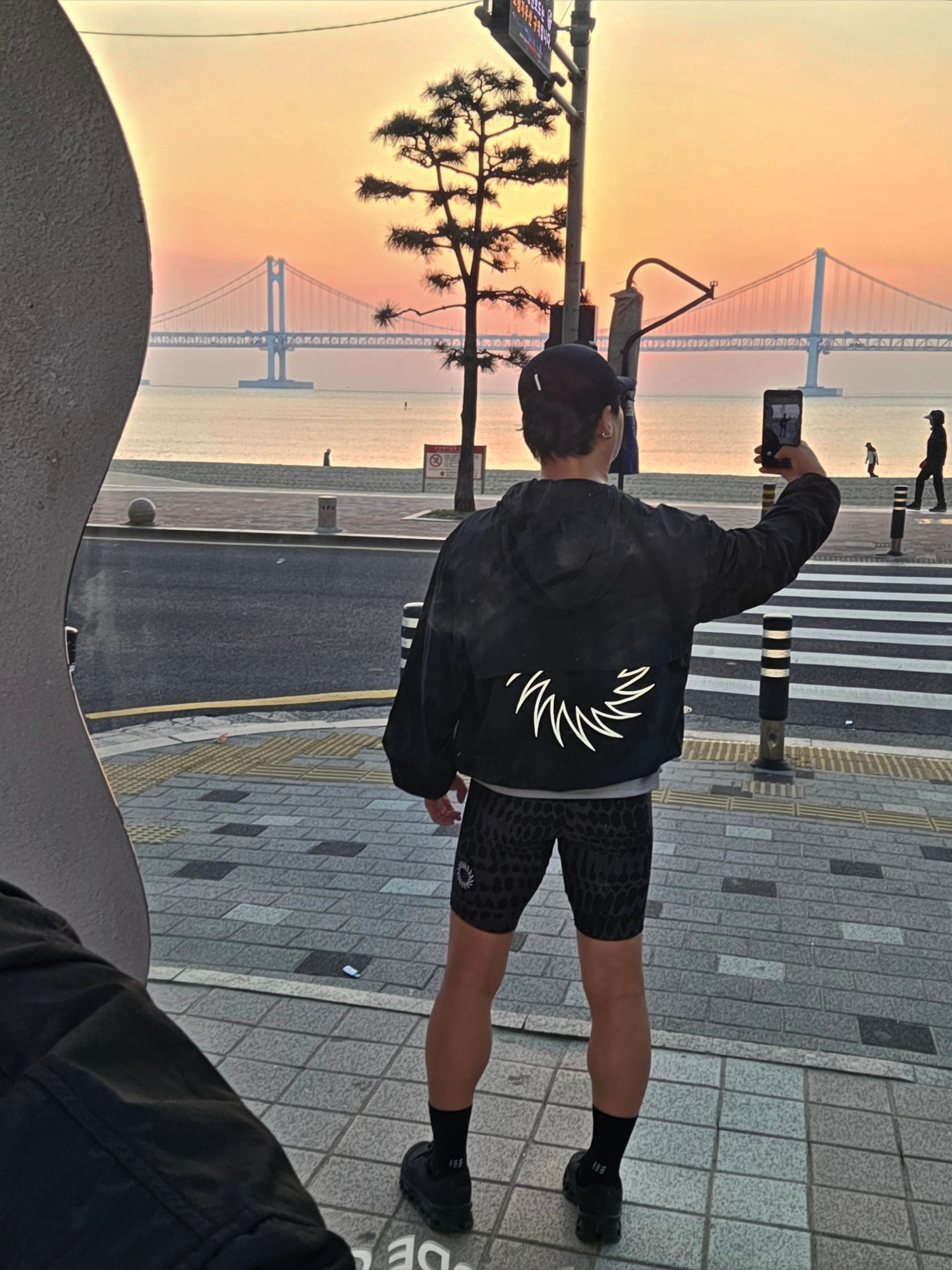 UVU Ultralight Windbreaker Black, UVU Berlin 24 Half Tight Black Grey 착용 스타일