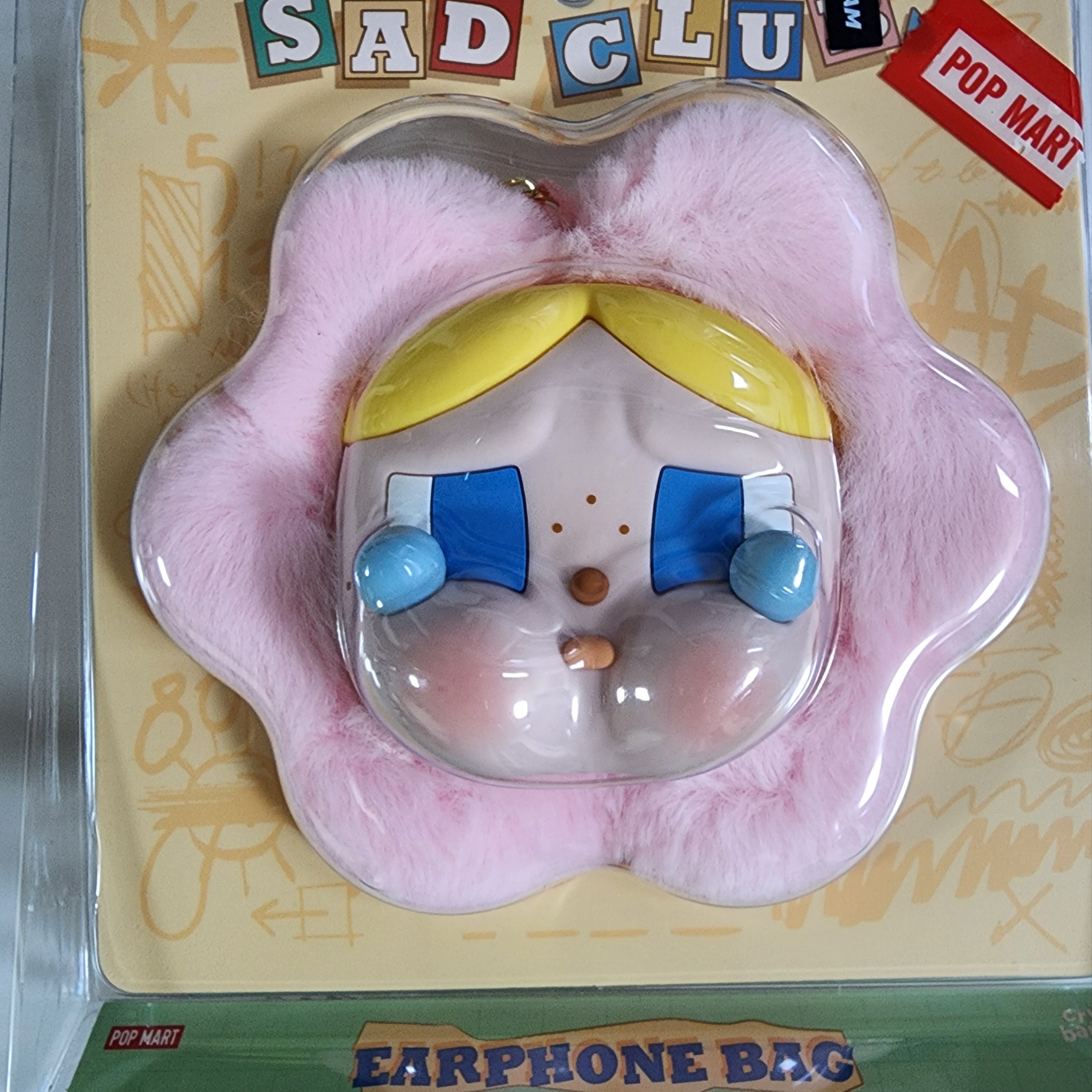 Pop Mart Crybaby Sad Club Series Silicone Plush Earphone Bag 착용 스타일 - 1