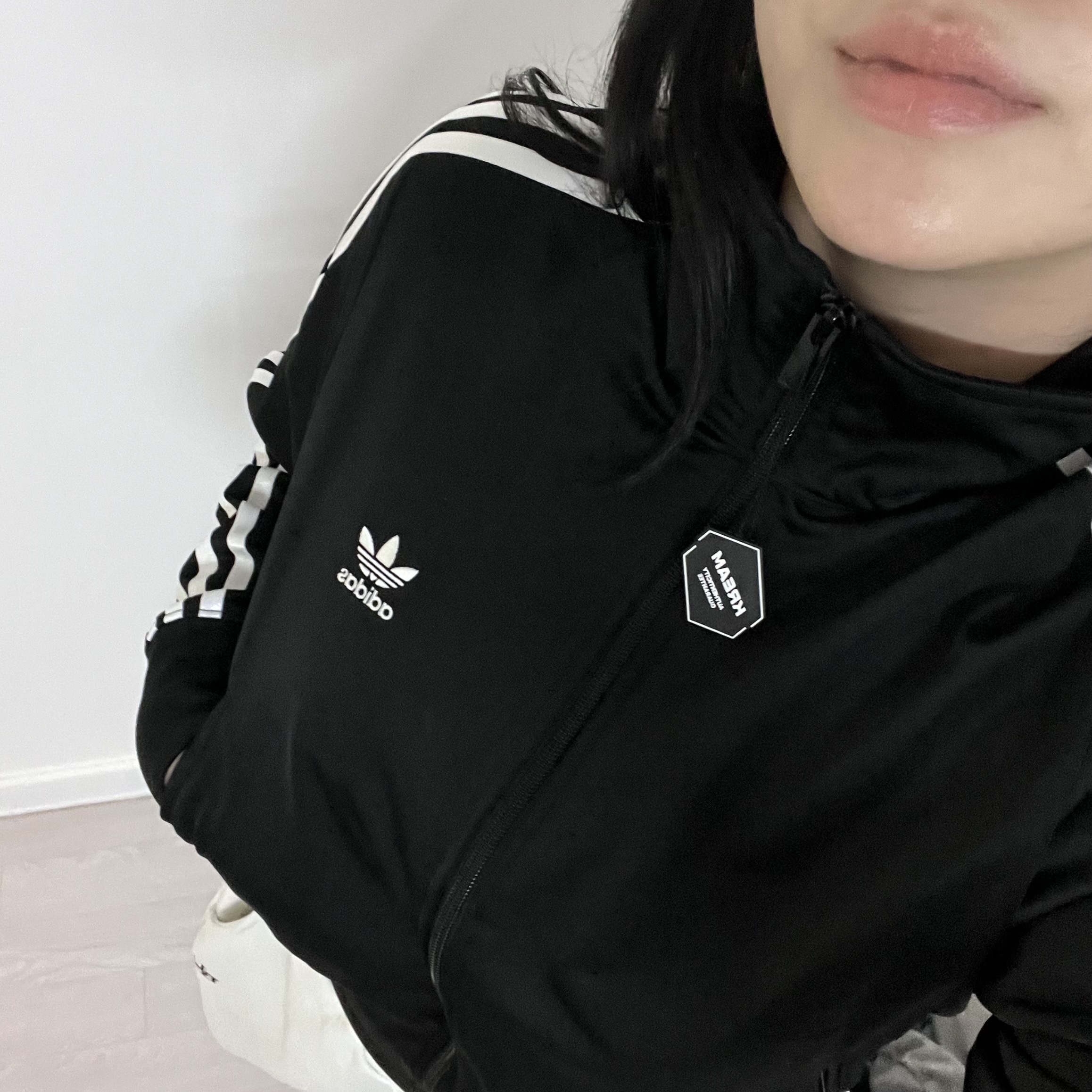 (W) Adidas Adicolor Classic Firebird Track Top Black - KR Sizing 착용 스타일 - 2