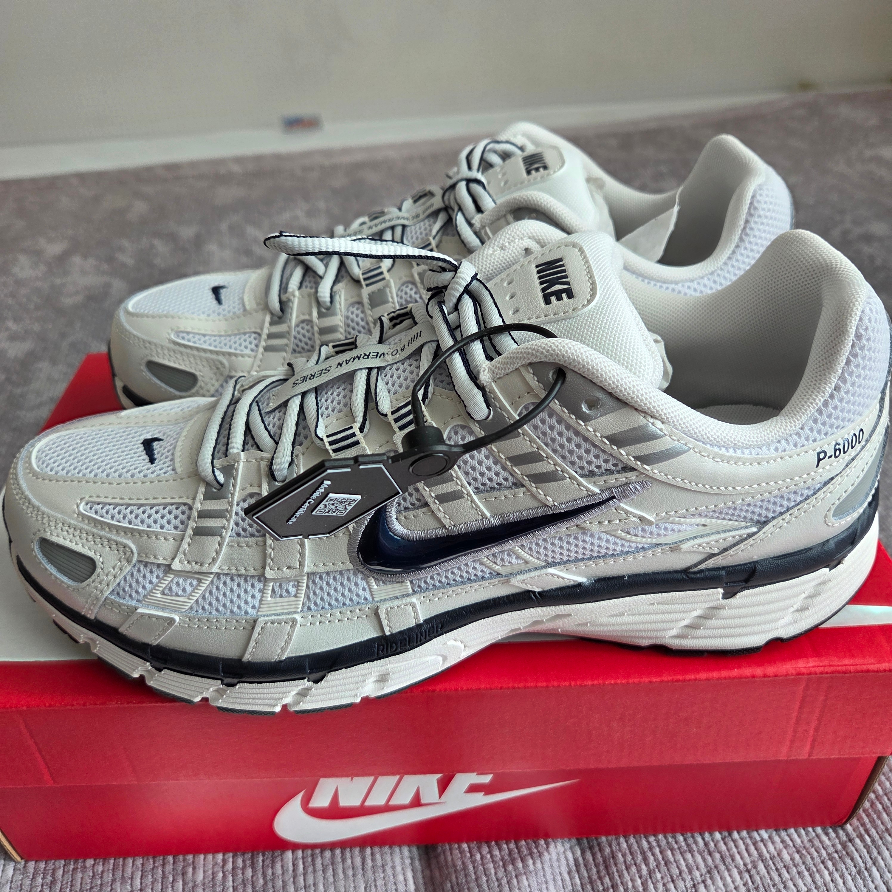 Nike P-6000 Phantom Summit White 착용 스타일 - 1