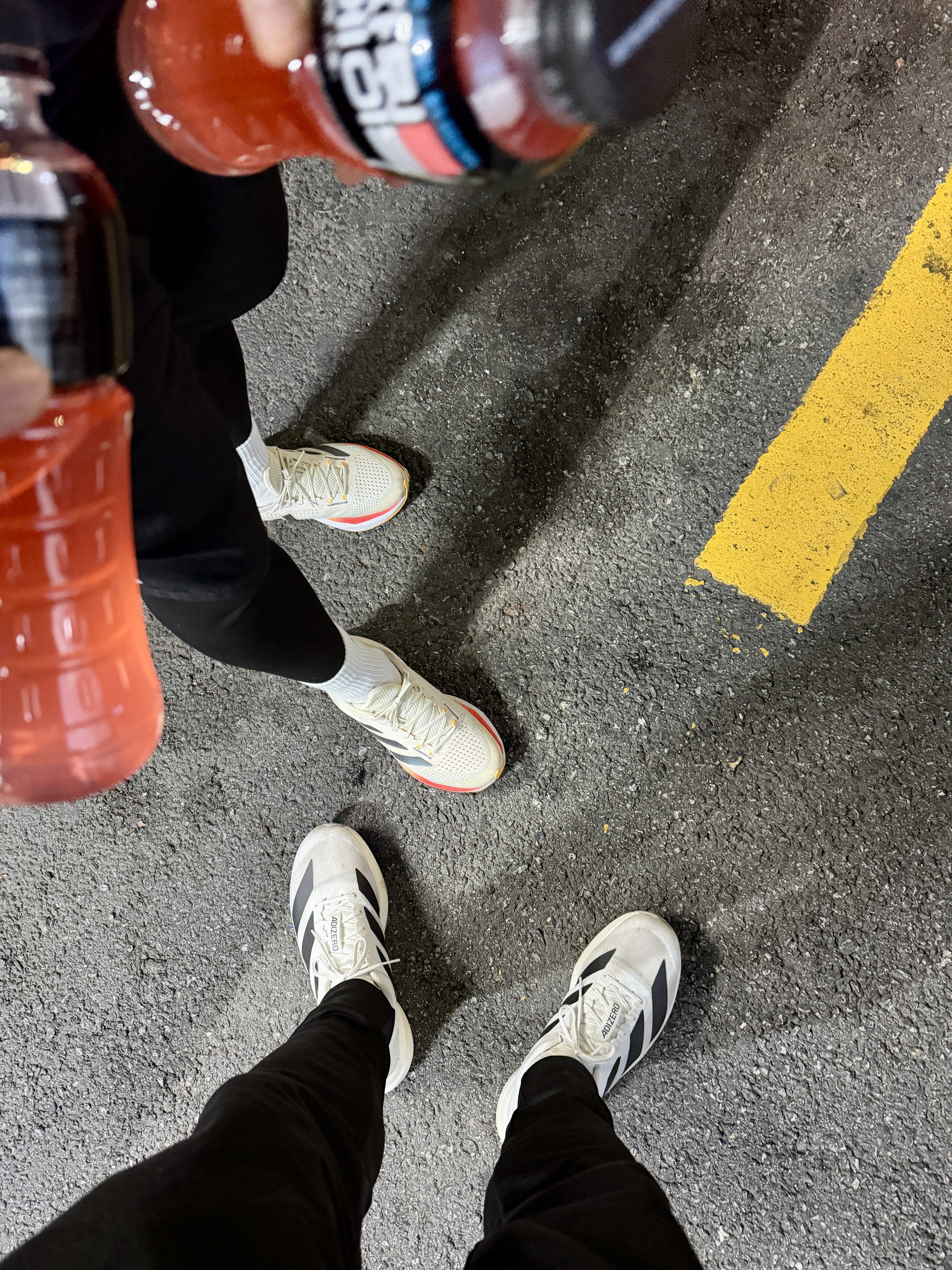 Adidas Adizero EVO SL Cloud White Core Black, Adidas Adizero SL Cloud White Core Black 착용 스타일 - 2