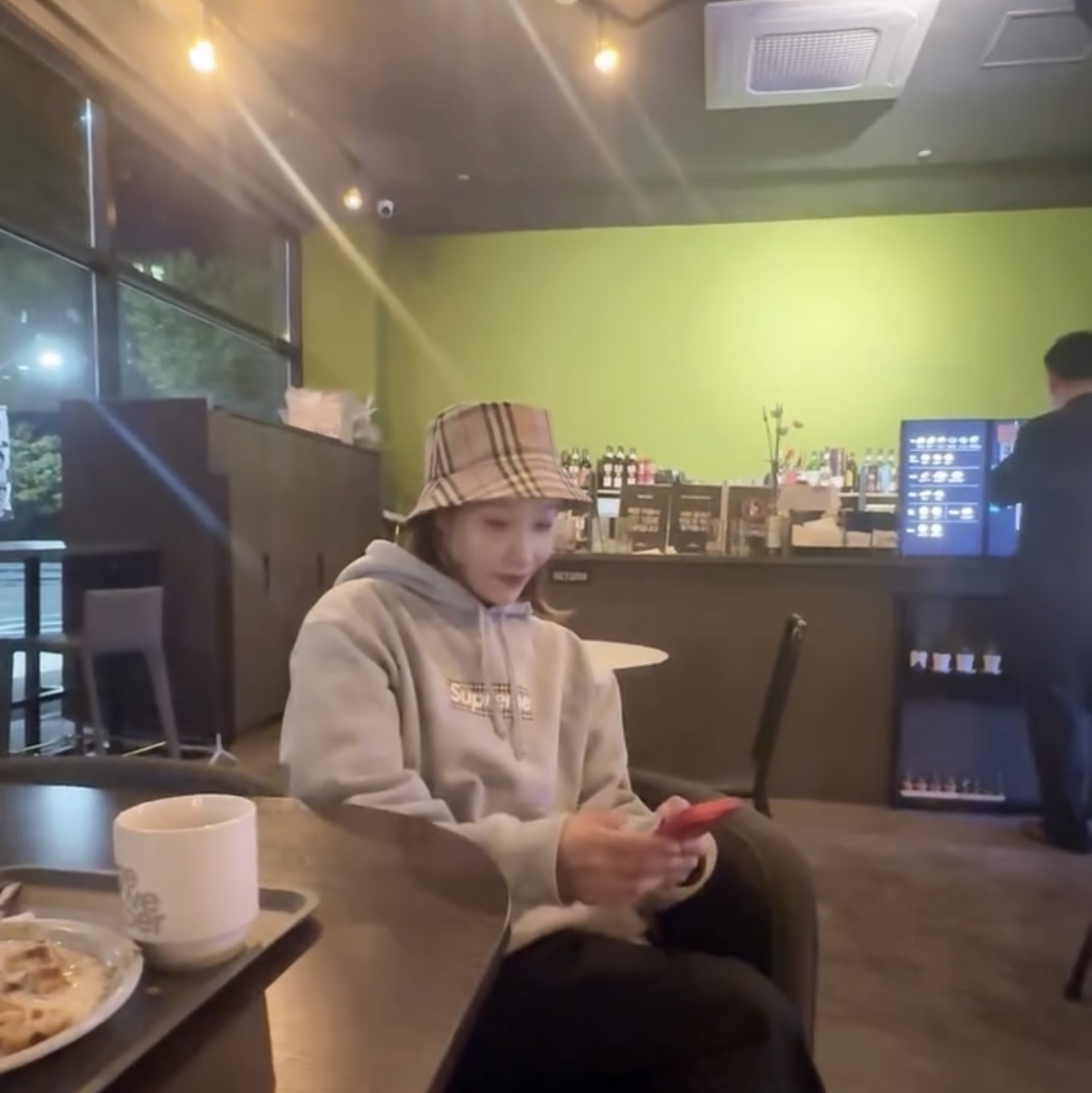 Supreme x Burberry Box Logo Hooded Sweatshirt Heather Grey - 22SS, Nike x Off-White NRG Pants Black 착용 스타일