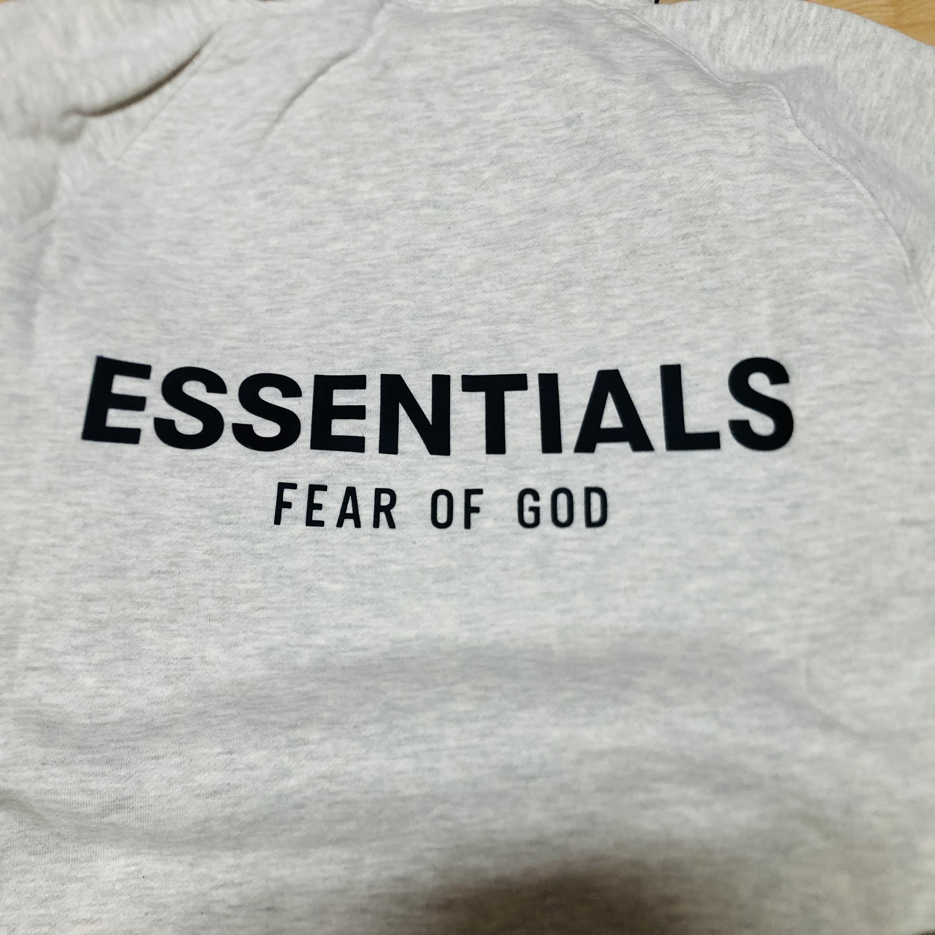 Essentials Pull-Over Hoodie Oatmeal - 21SS, Essentials The Core Collection Hoodie Light Oatmeal 착용 스타일