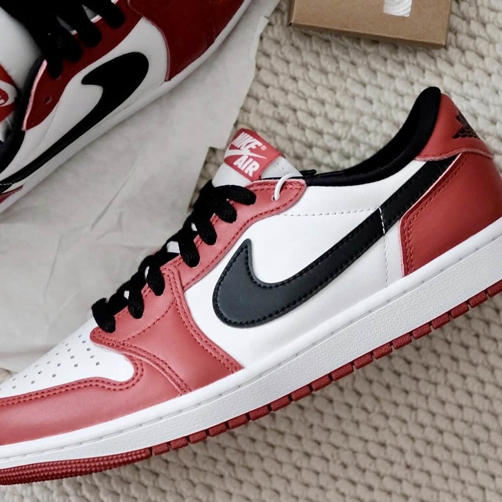 Jordan 1 Retro Low OG Chicago 착용 스타일 - 3