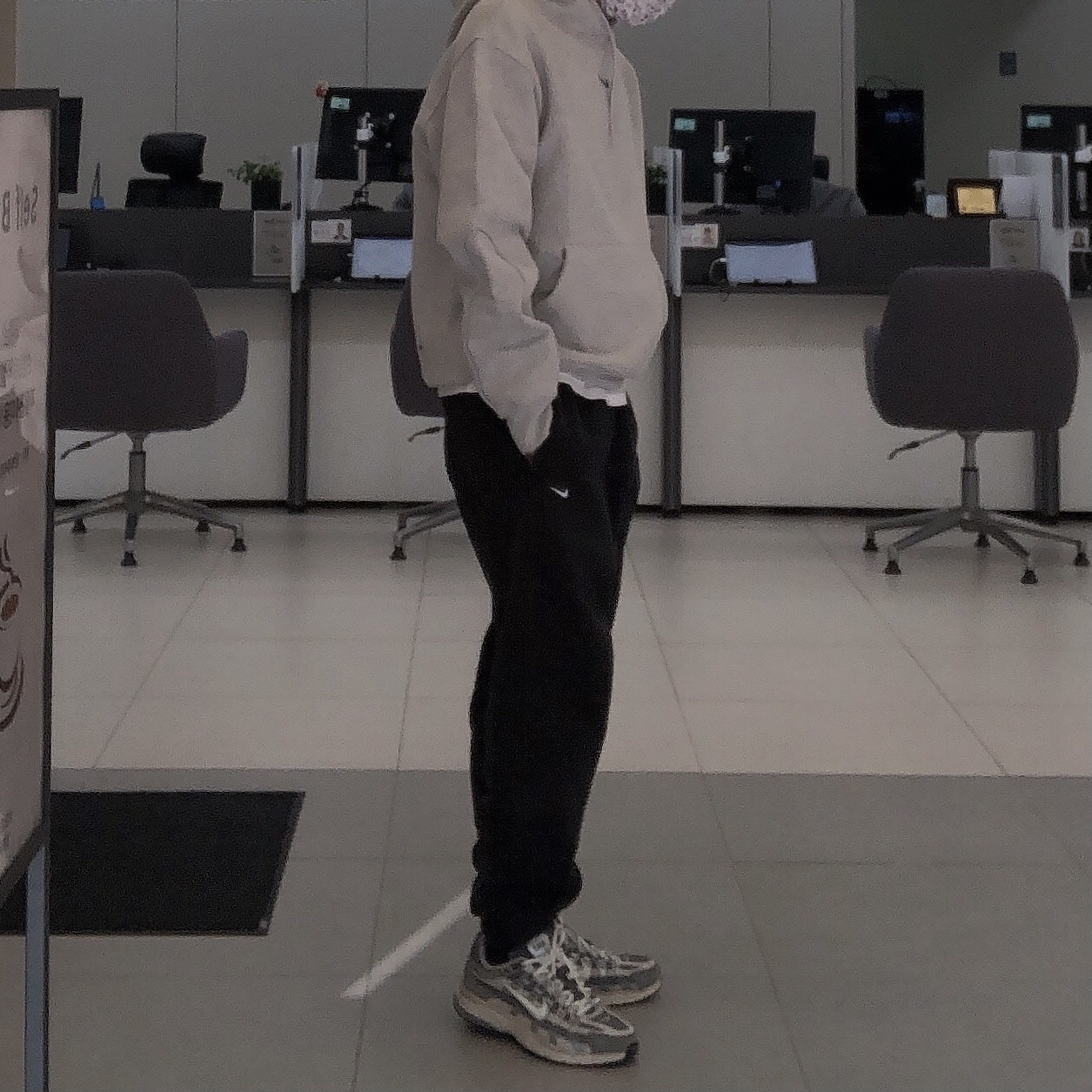 Nike x Drake Nocta Cardinal Stock Essential Hoodie Grey - US/EU, Nike NRG Solo Swoosh Fleece Pants Black - US/EU 착용 스타일